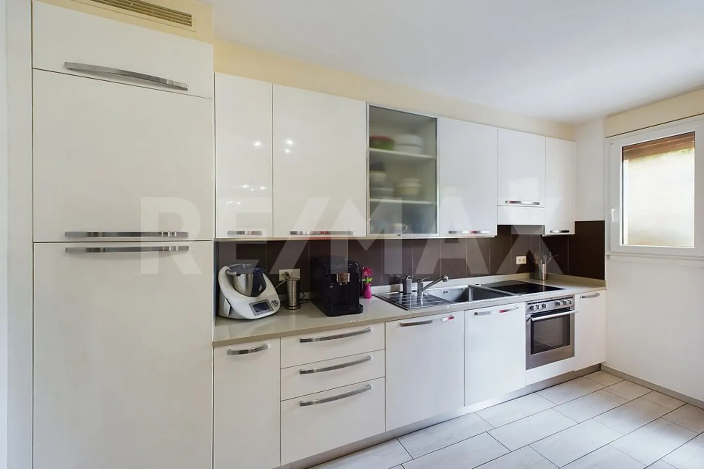 Ampio appartamento di 4,5 locali in un complesso residenziale tranquillo! - Foto 9 di 13