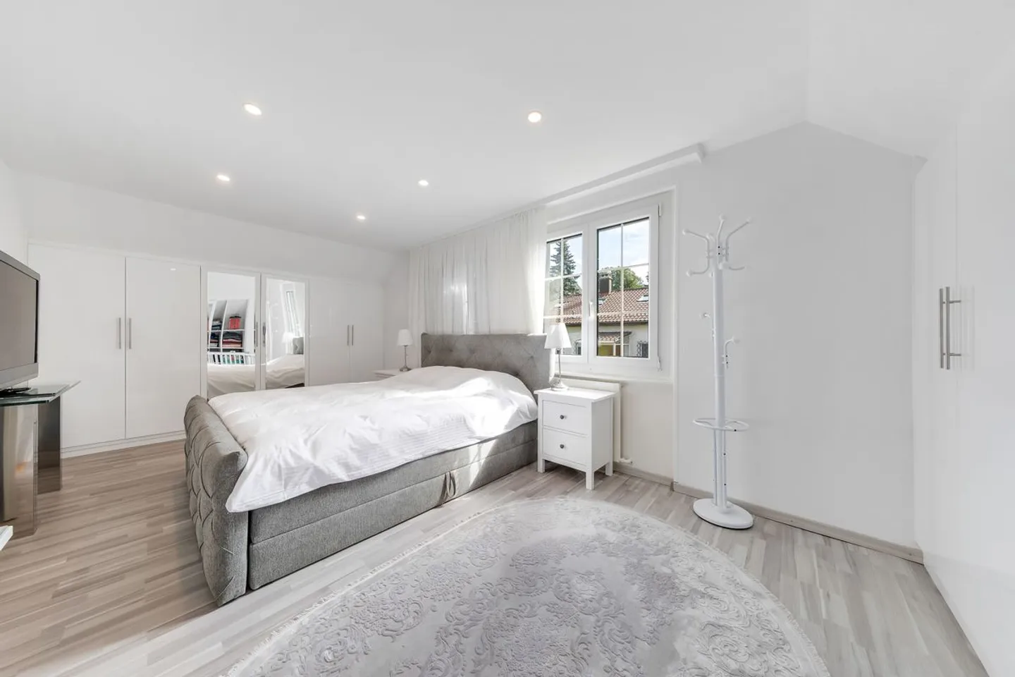 Belle villa familiale rénovée à deux pas de Lausanne - Photo 9 sur 13