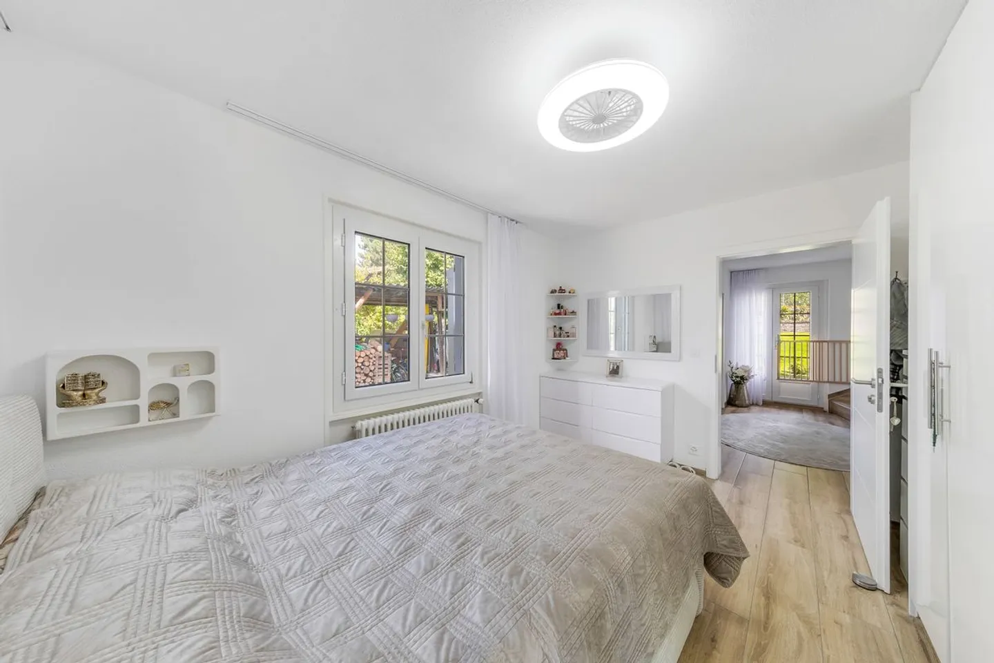 Belle villa familiale rénovée à deux pas de Lausanne - Photo 10 sur 13