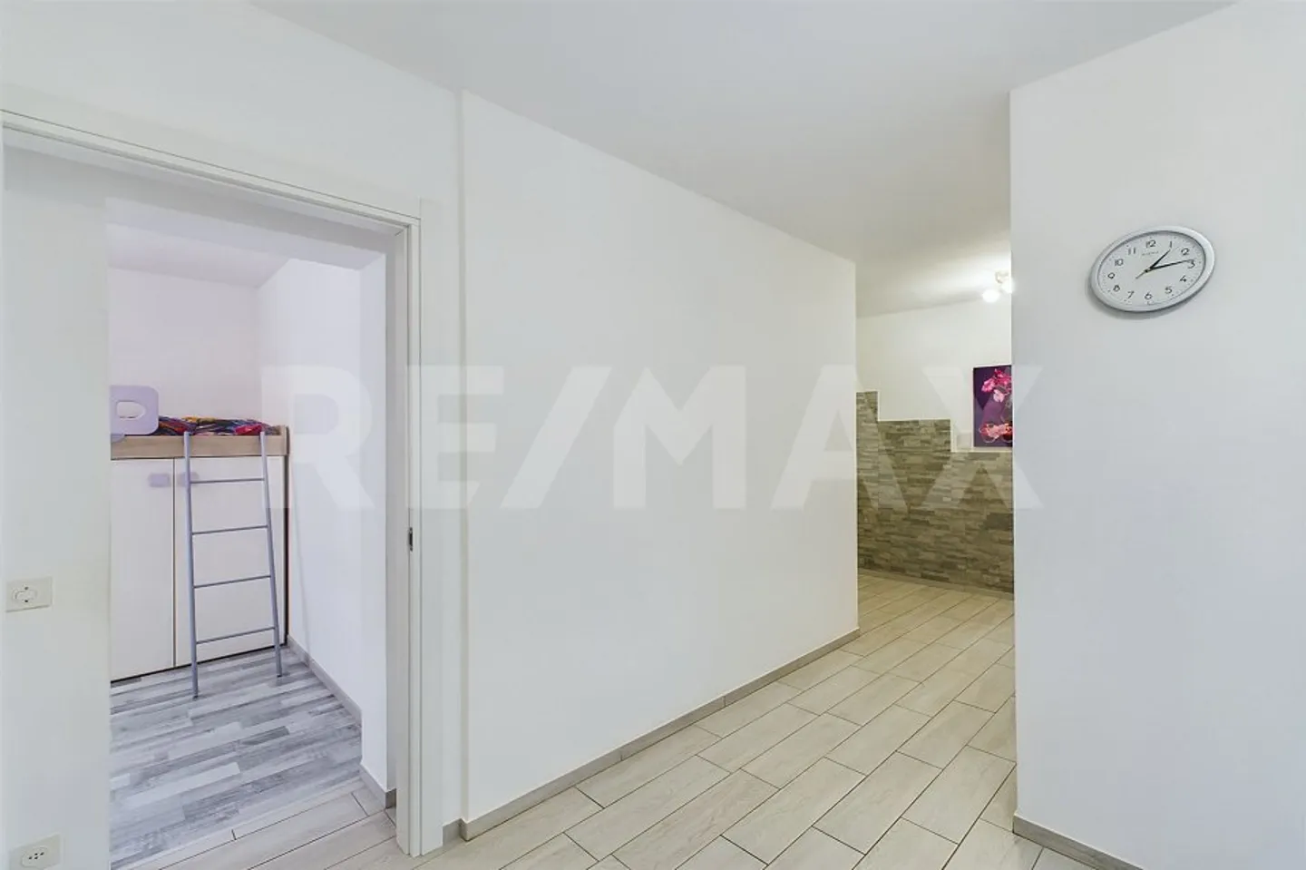 Ampio appartamento di 4,5 locali in un complesso residenziale tranquillo! - Foto 13 di 13