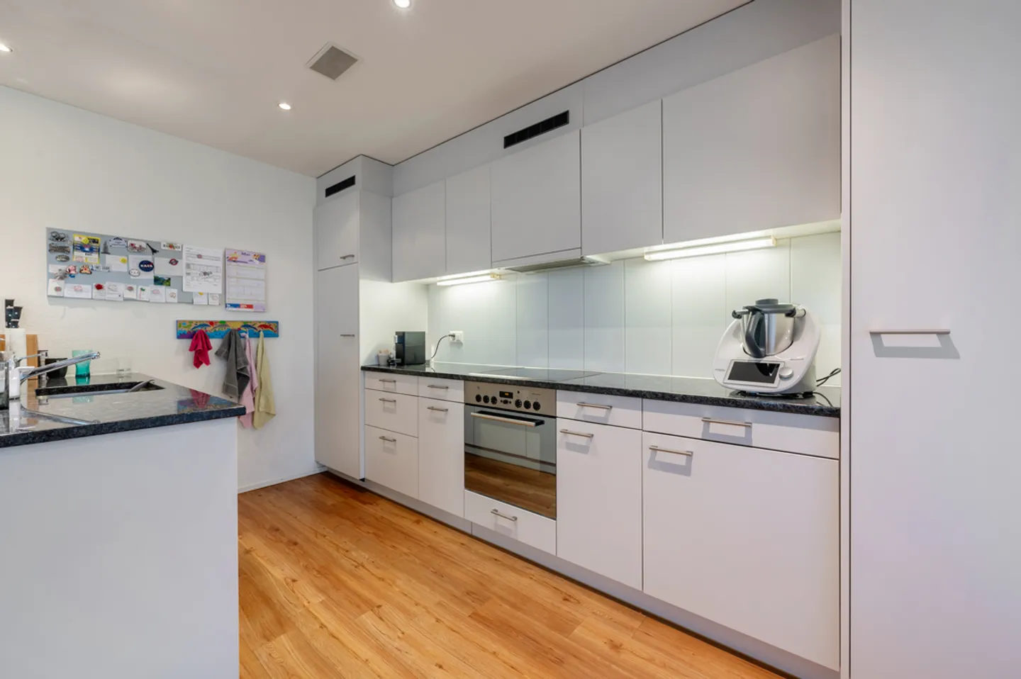 Appartement familial dans un emplacement central - Photo 2 sur 8