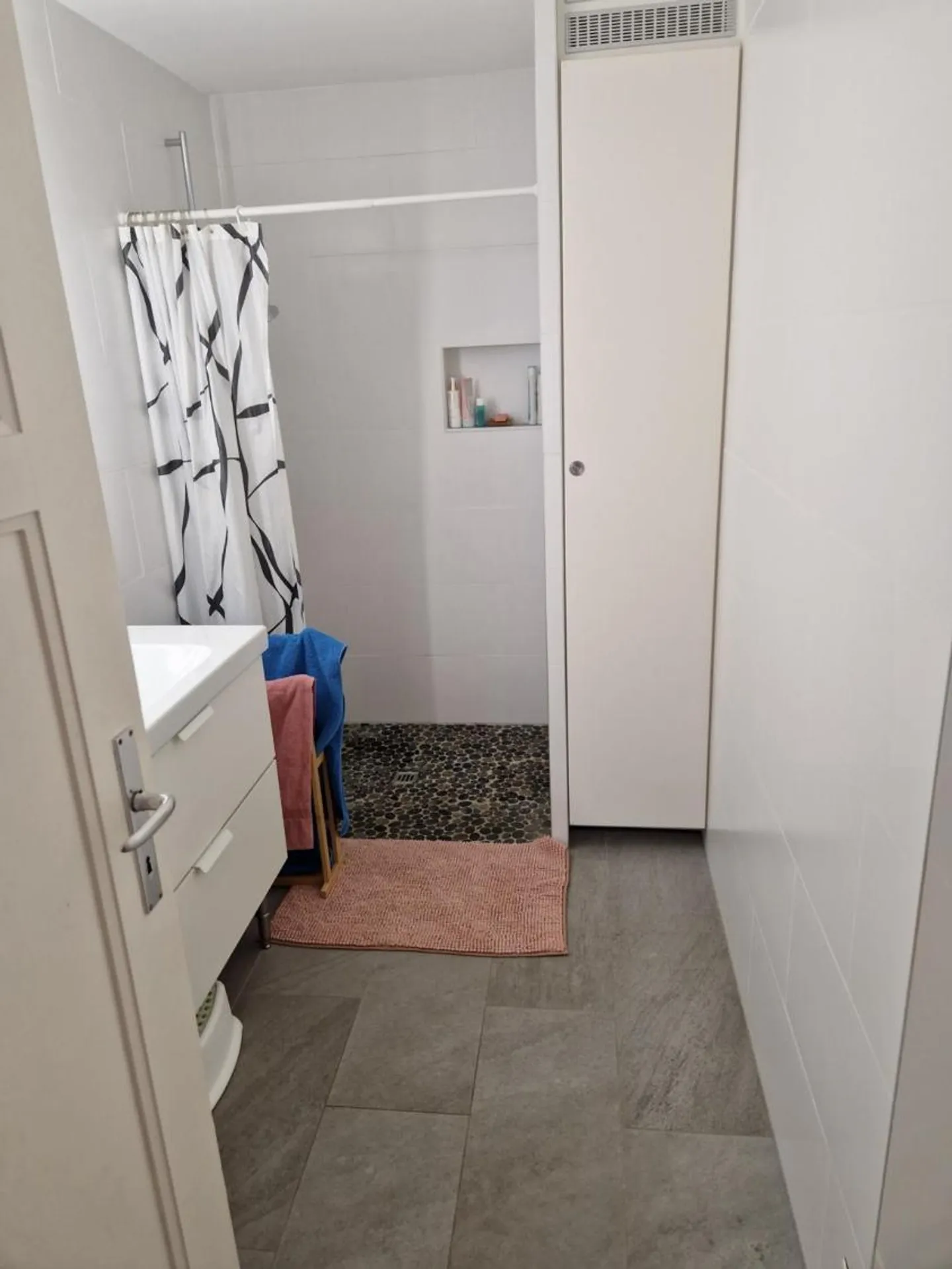 Charmant Appartement avec Jardin - Photo 9 sur 12