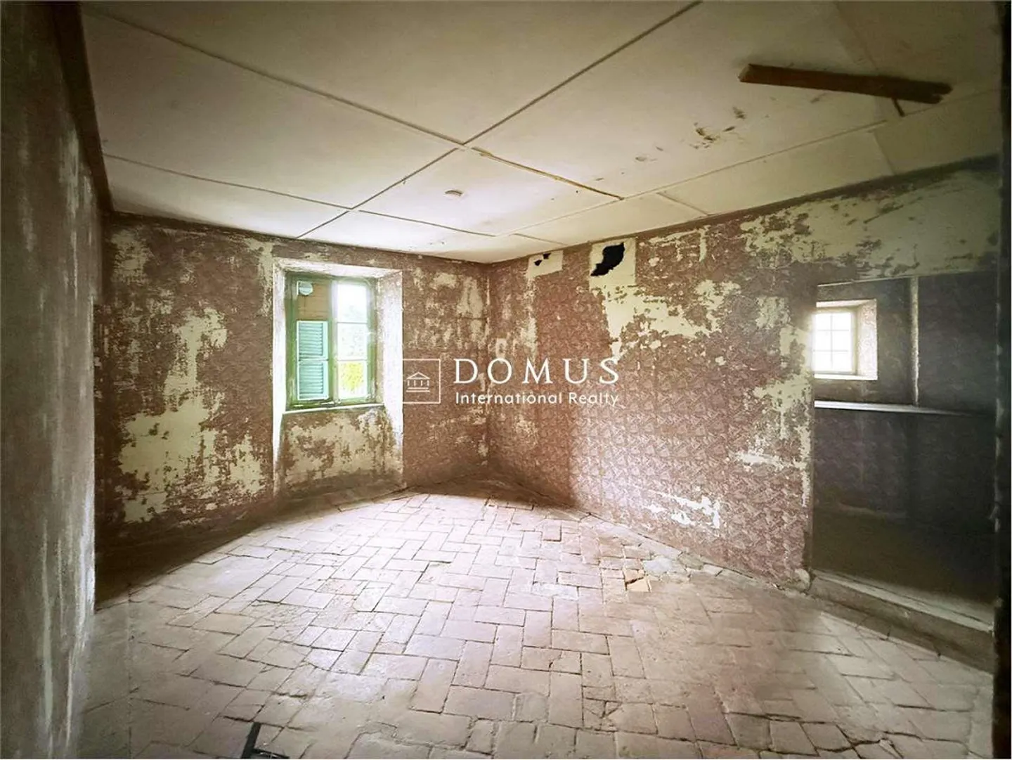 Kleine Immobilienoperation Haus zu renovieren - Foto 3 von 9