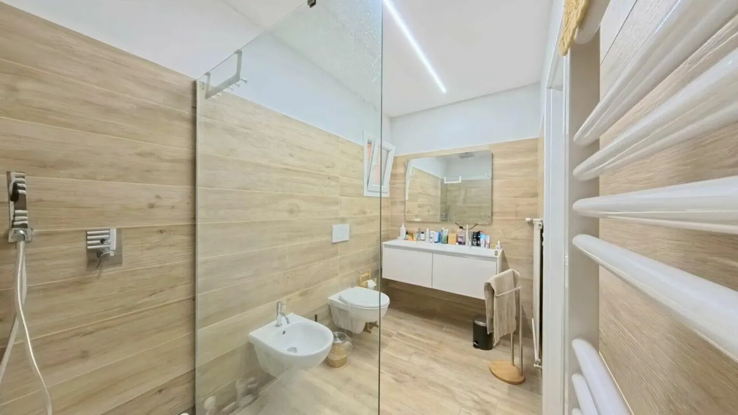 Maisonette moderna con piscina - Foto 12 di 17