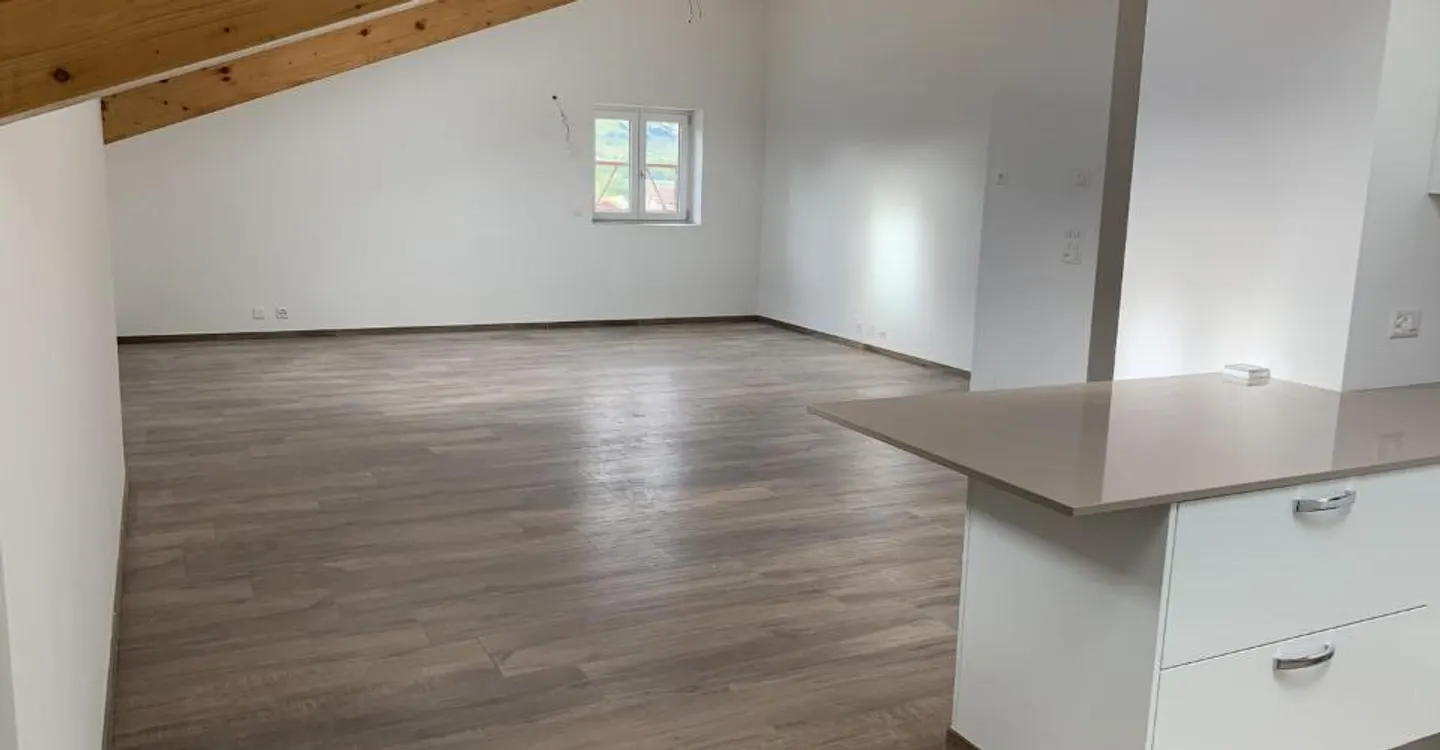 10-room House - Photo 4 of 12