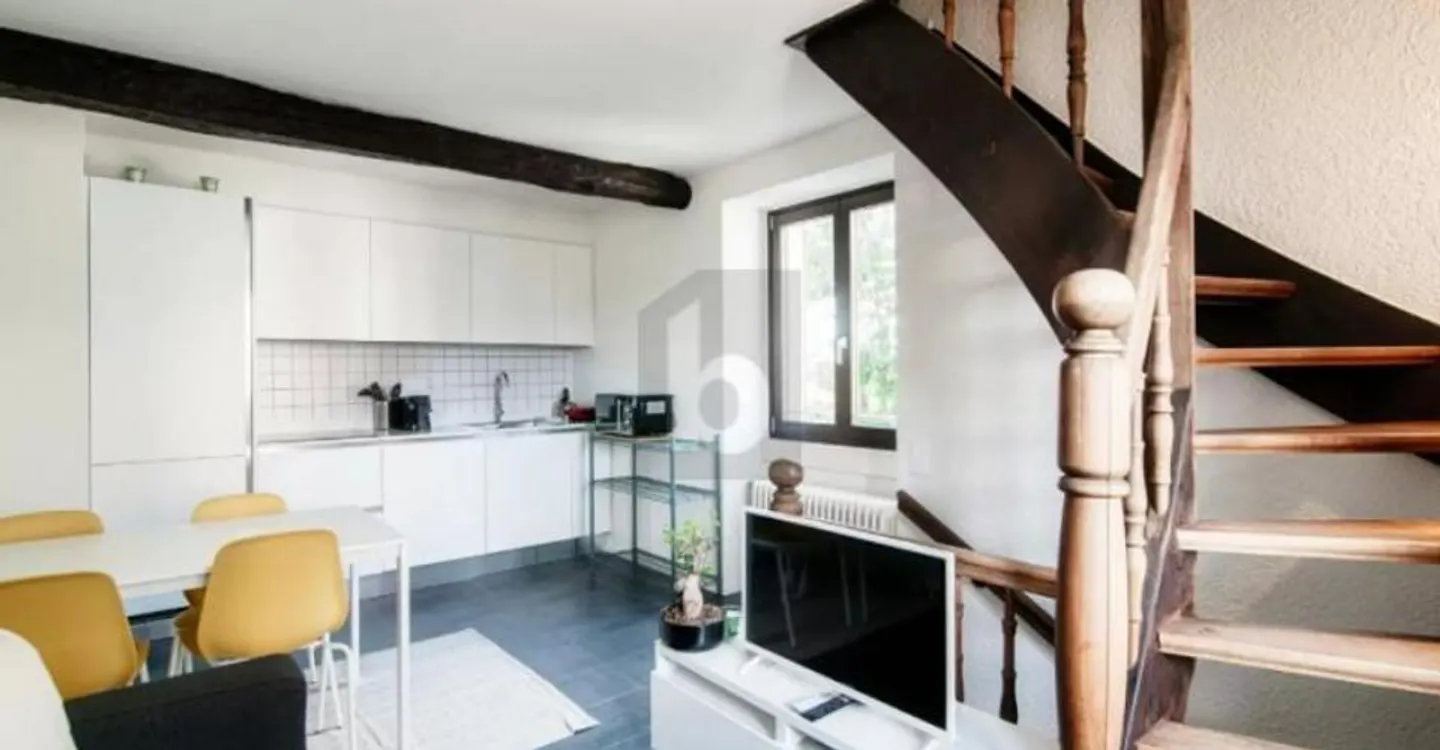 SPACIOUS AND WARM IN THE NUCLEO - Photo 3 of 5