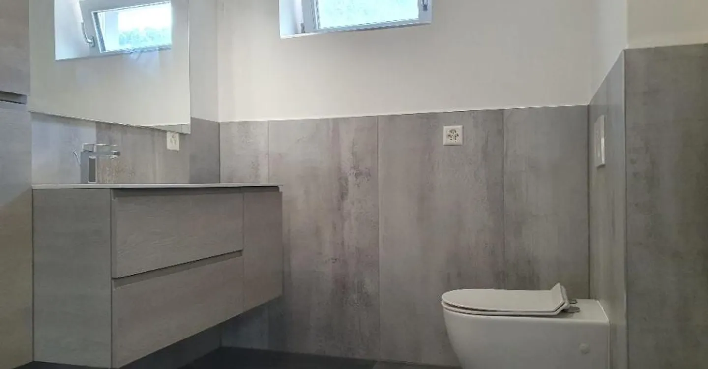 10-room House - Photo 11 of 12