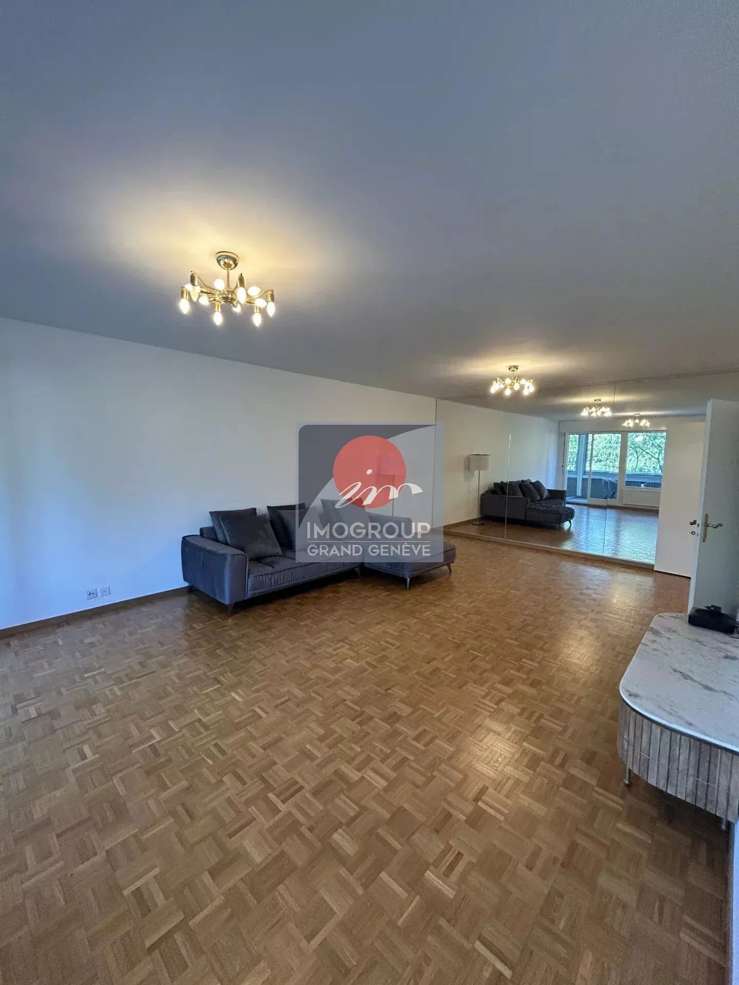In affitto - magnifico appartamento arredato in una residenza di prestigio con piscina - Foto 2 di 6