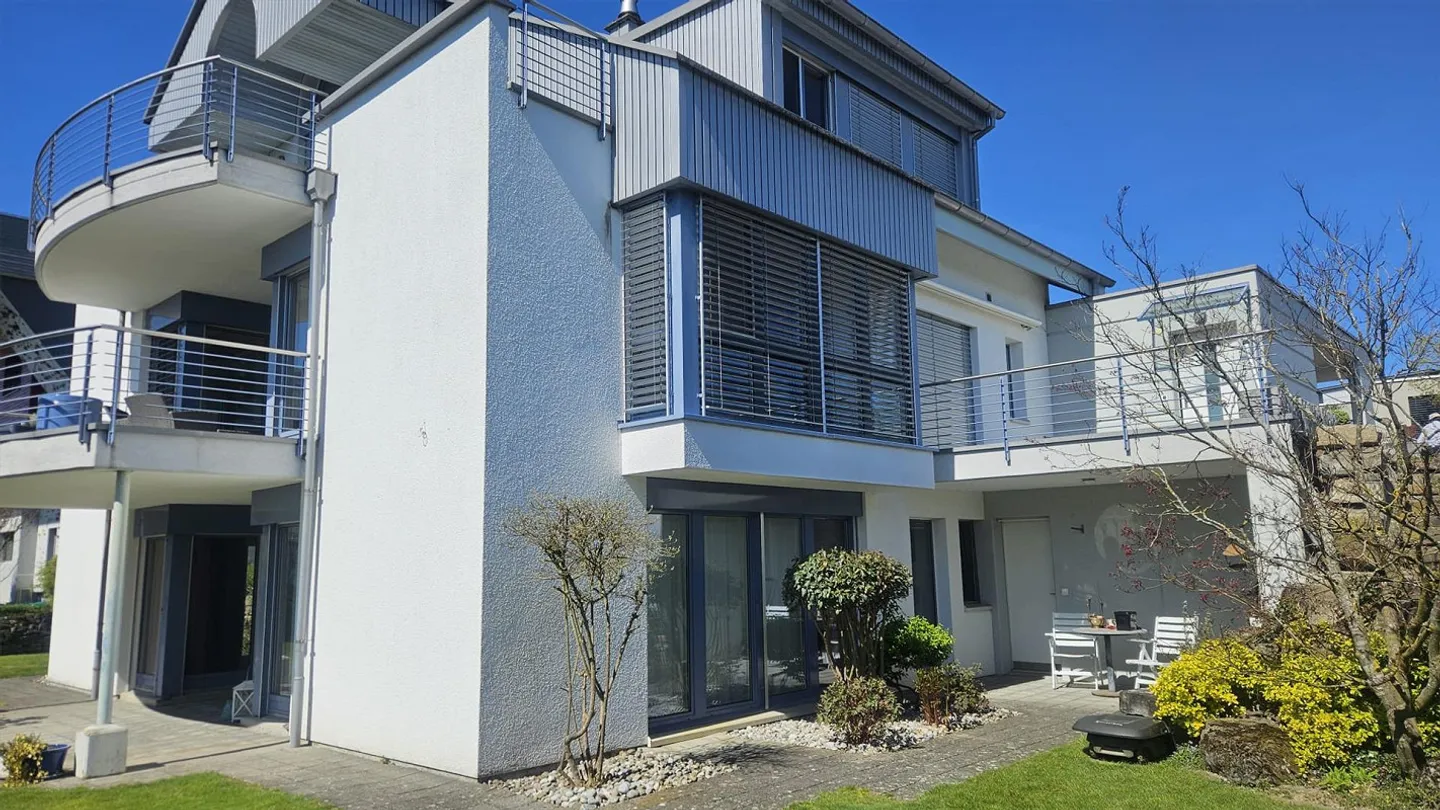 Maison de 4,5 pièces avec très grand appartement de 2,5 pièces - Photo 4 sur 24