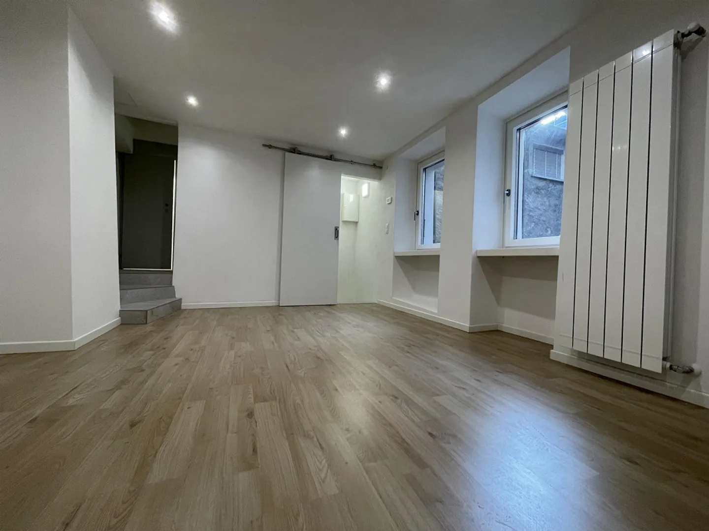 Schöne 3.5-Zimmer-Hütte komplett renoviert - Foto 1 von 13