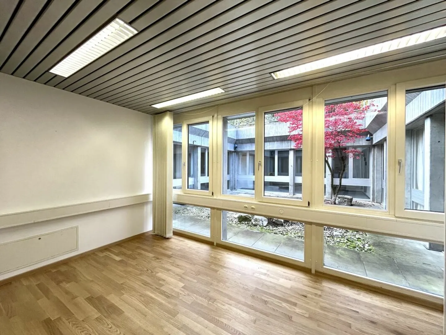 Edificio residenziale e commerciale nel seminterrato con potenziale d'uso versatile copia - Foto 5 di 17