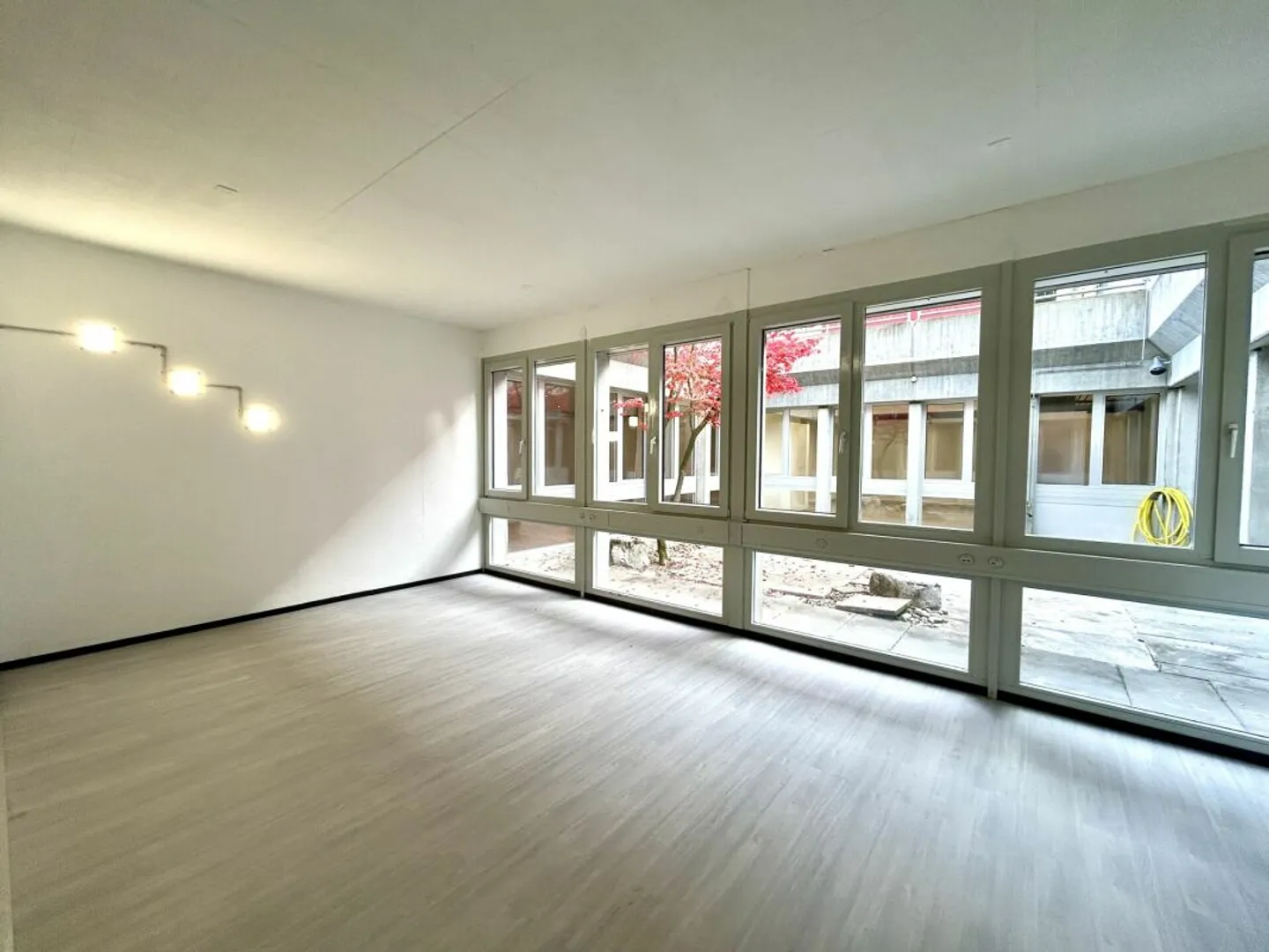 Edificio residenziale e commerciale nel seminterrato con potenziale d'uso versatile copia - Foto 6 di 17