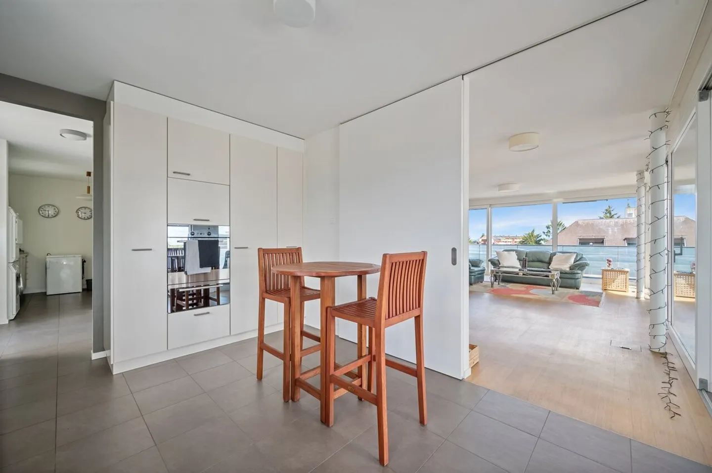 Wunderschöne 4,5-Zimmer-Penthouse in einem Eigentumswohnungsgebäude - Foto 5 von 12
