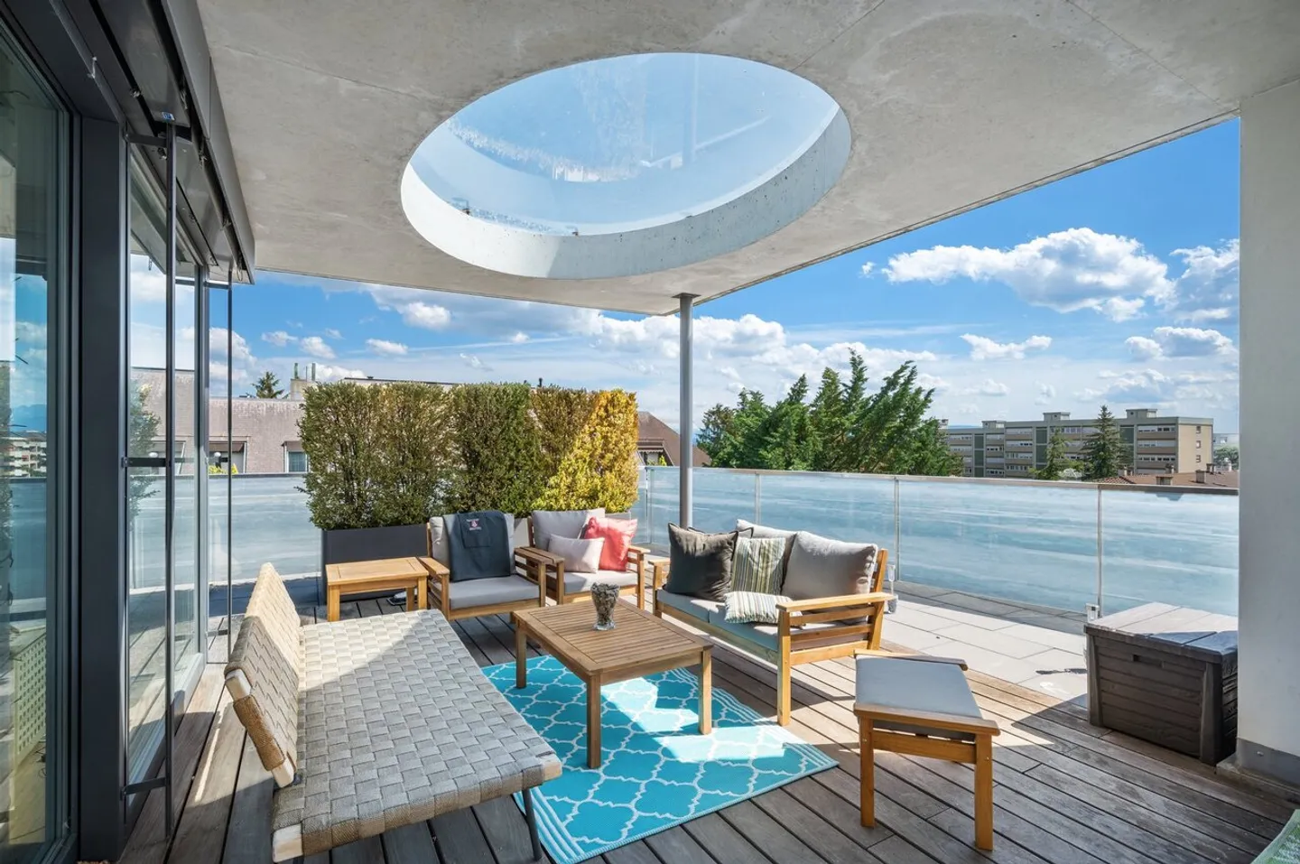 Wunderschöne 4,5-Zimmer-Penthouse in einem Eigentumswohnungsgebäude - Foto 9 von 12