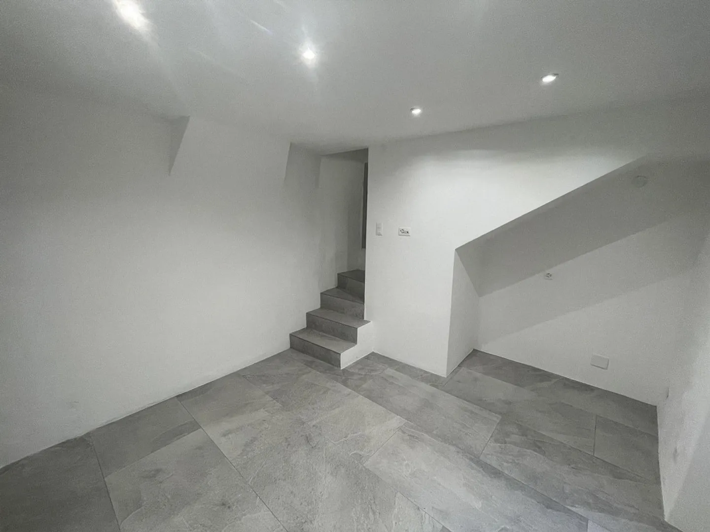 Schöne 3.5-Zimmer-Hütte komplett renoviert - Foto 11 von 13