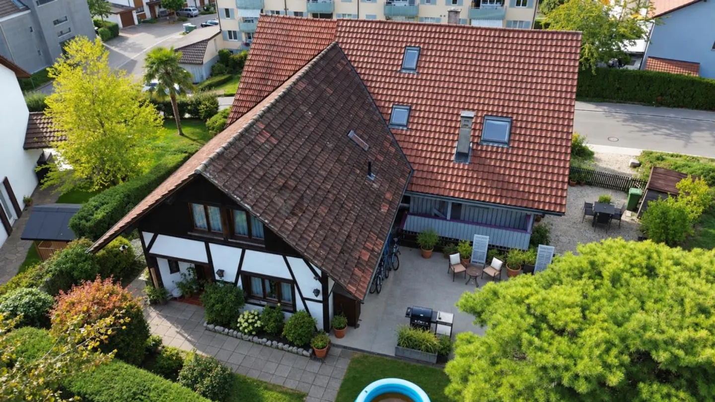 Besonderes Wohngefühl! Maisonette mit Galerie und Cheminée - Foto 14 von 14