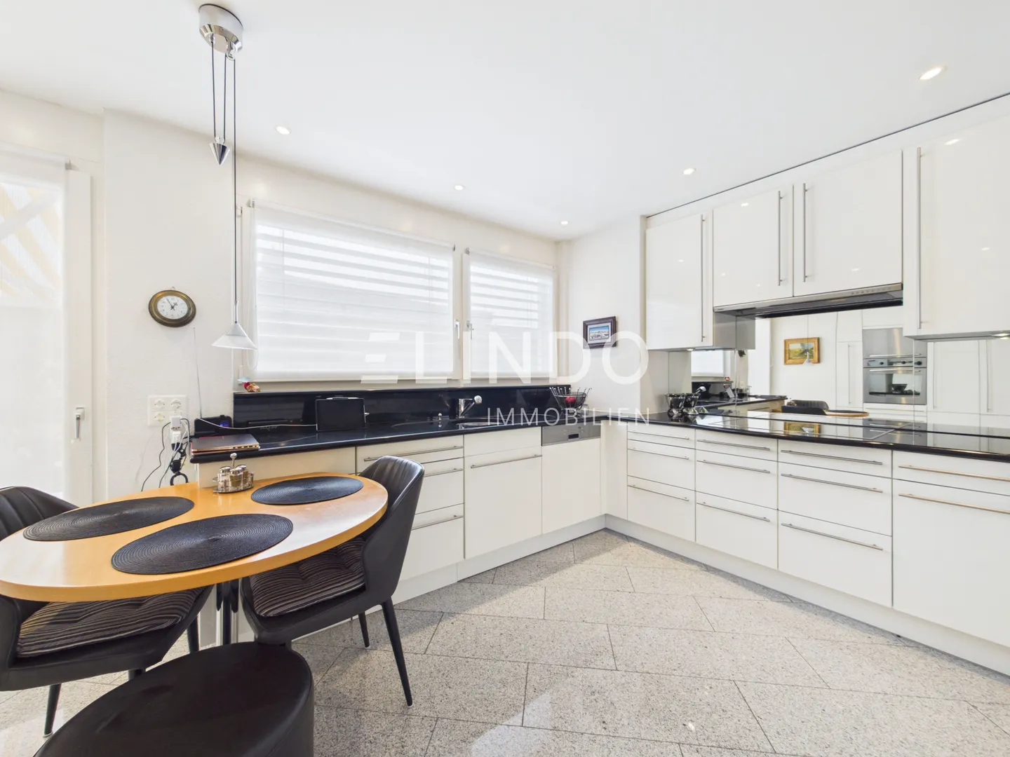 Exclusive Terrace Apartment in Adliswil - Photo 6 of 13