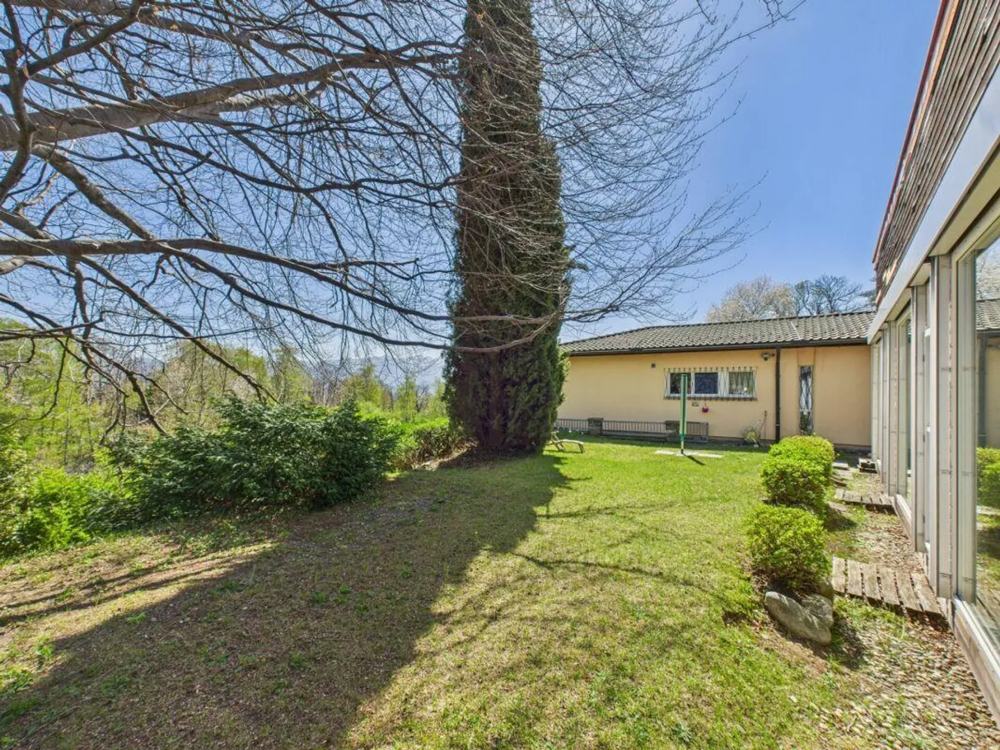 Bioggio - Bosco Luganese: Casa unifamiliare e grande terreno edificabile con permesso di costruzione approvato - Foto 17 di 19