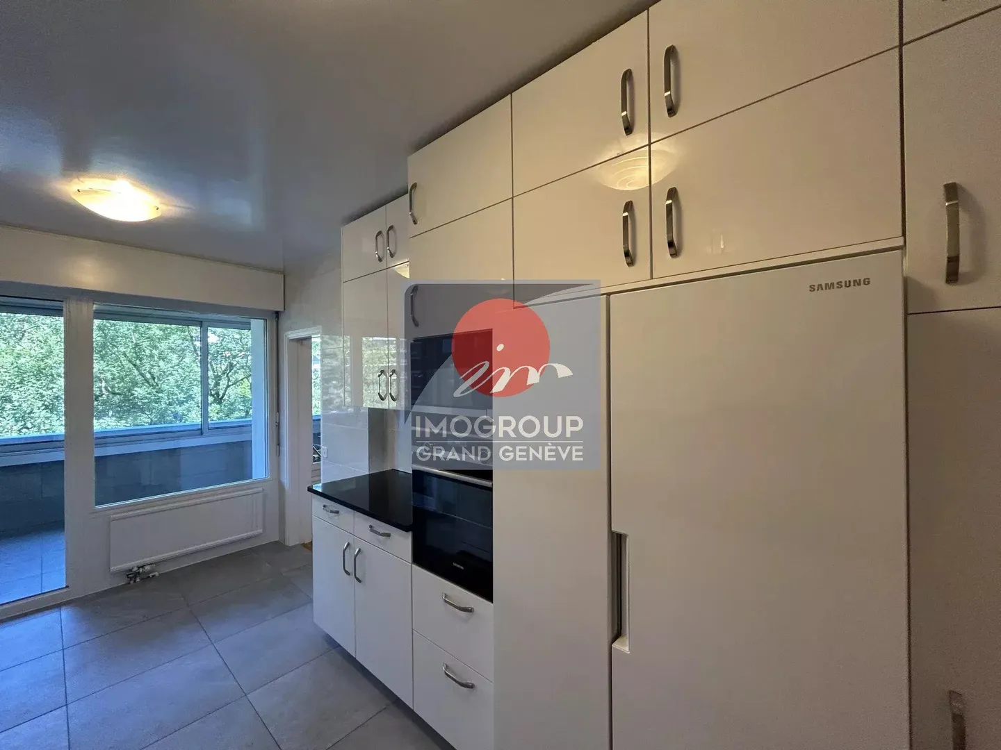 In affitto - magnifico appartamento arredato in una residenza di prestigio con piscina - Foto 5 di 6