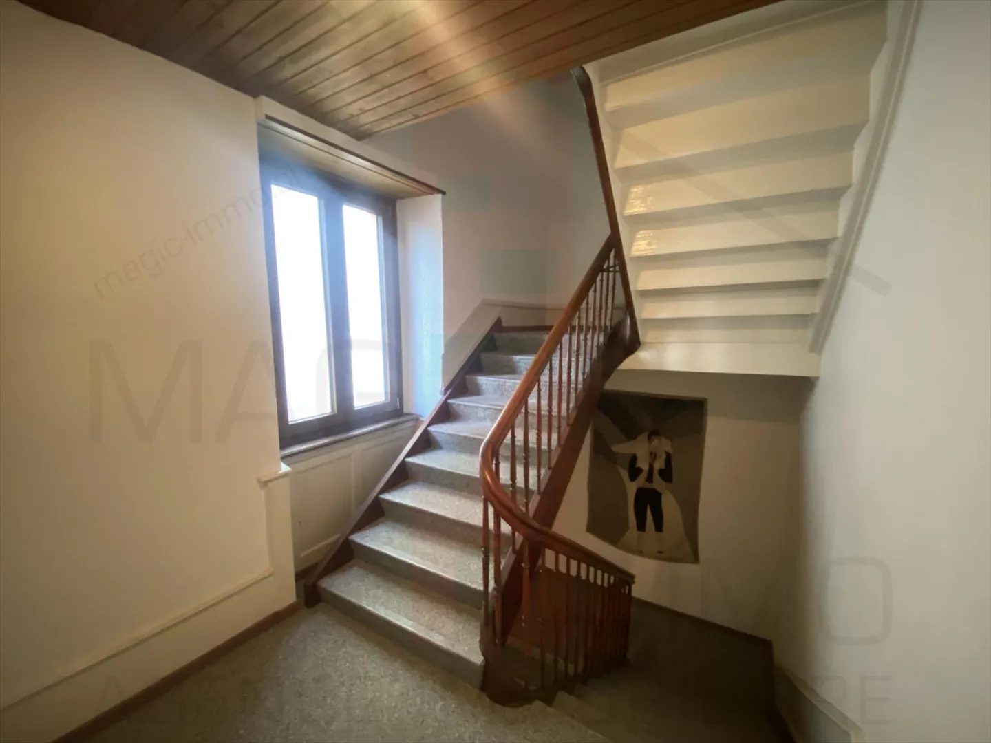 Appartamento di 4,5 stanze con soffitto alto - Foto 7 di 9