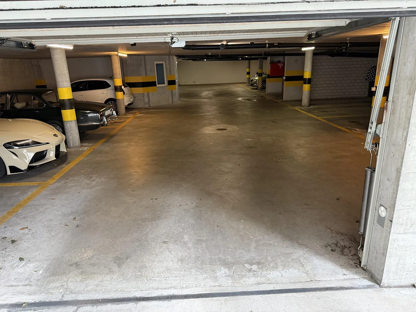 Tiefgarage Einstellplatz - Foto 3 von 3