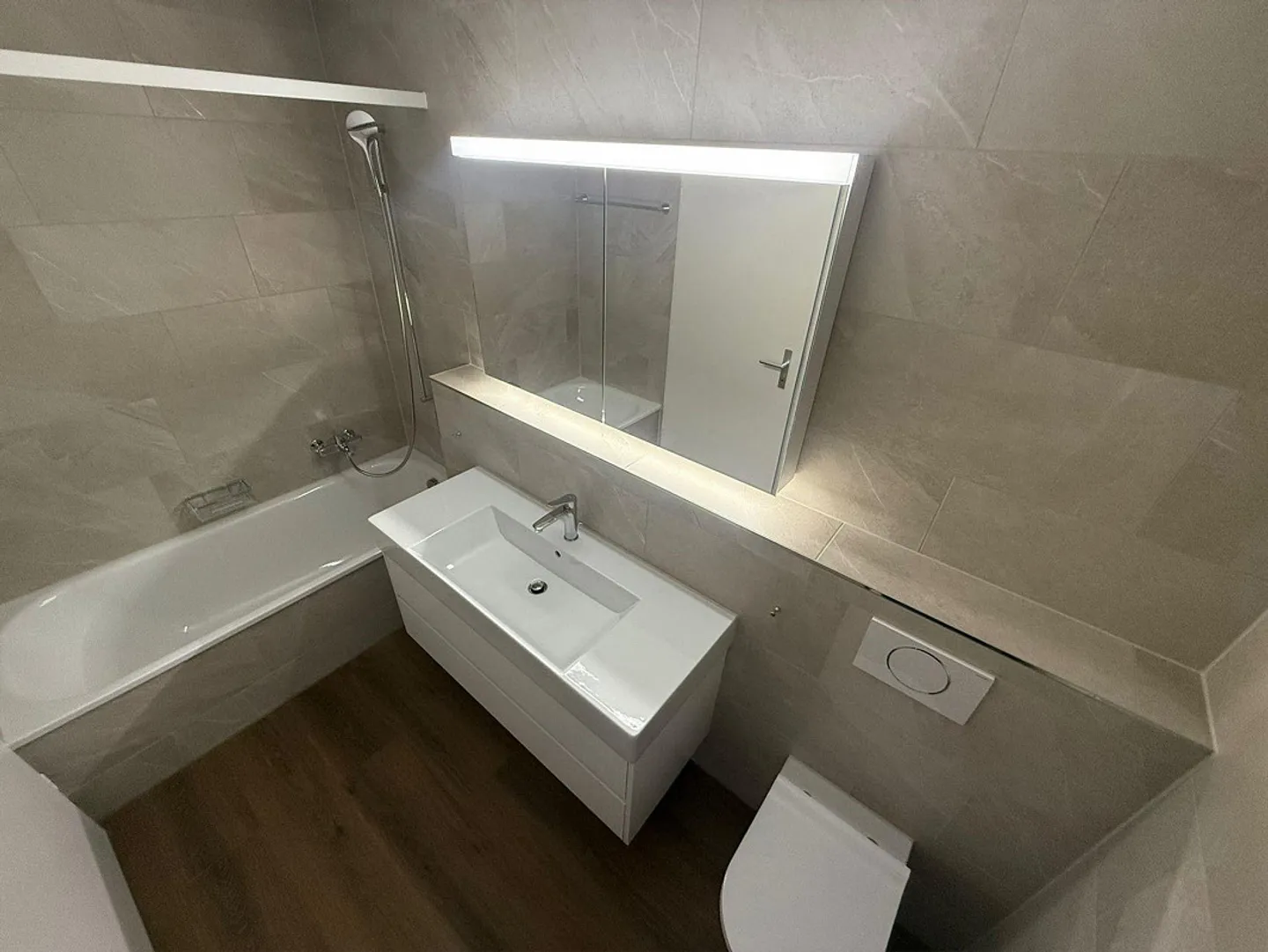 Appartement lumineux et de haute qualité disponible à partir du 01.09.2026 - Photo 7 sur 13