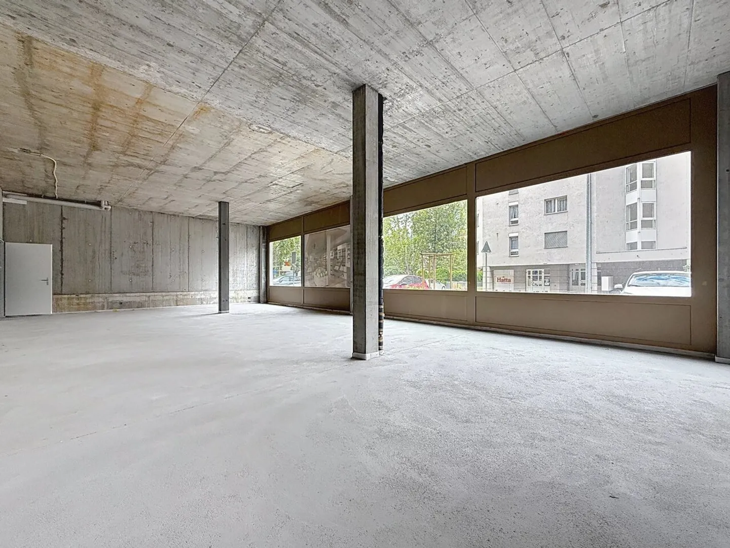 Last available area: 106.5 m² - versatile and ideally located! - Photo 3 of 9