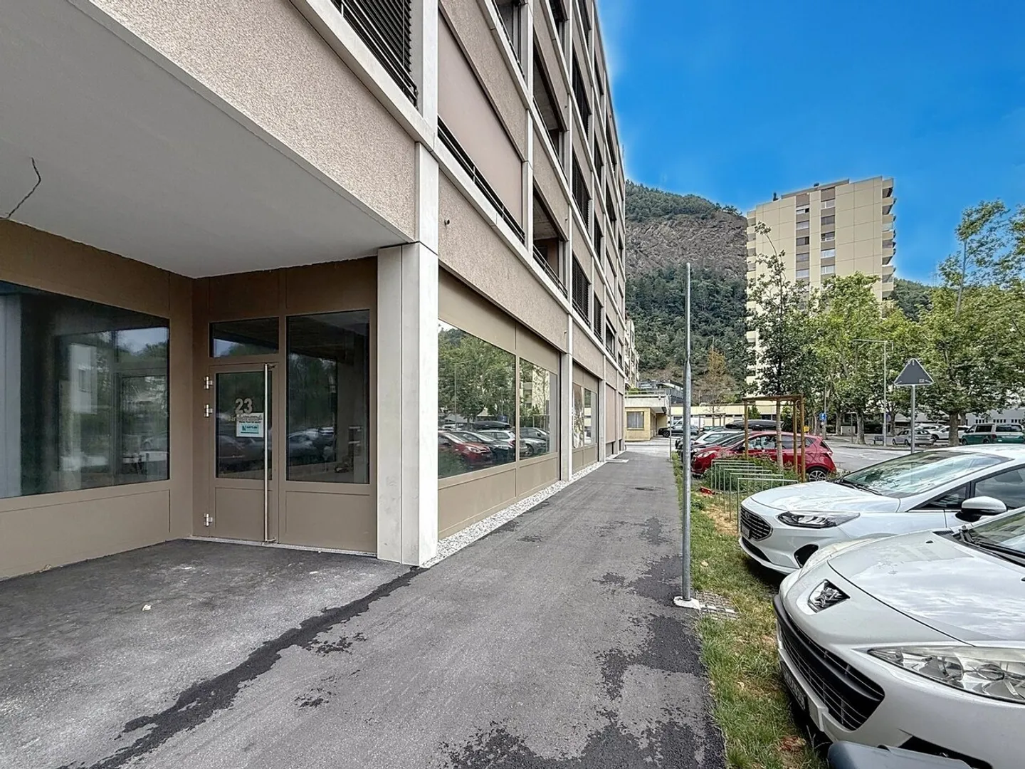 Last available area: 106.5 m² - versatile and ideally located! - Photo 7 of 9