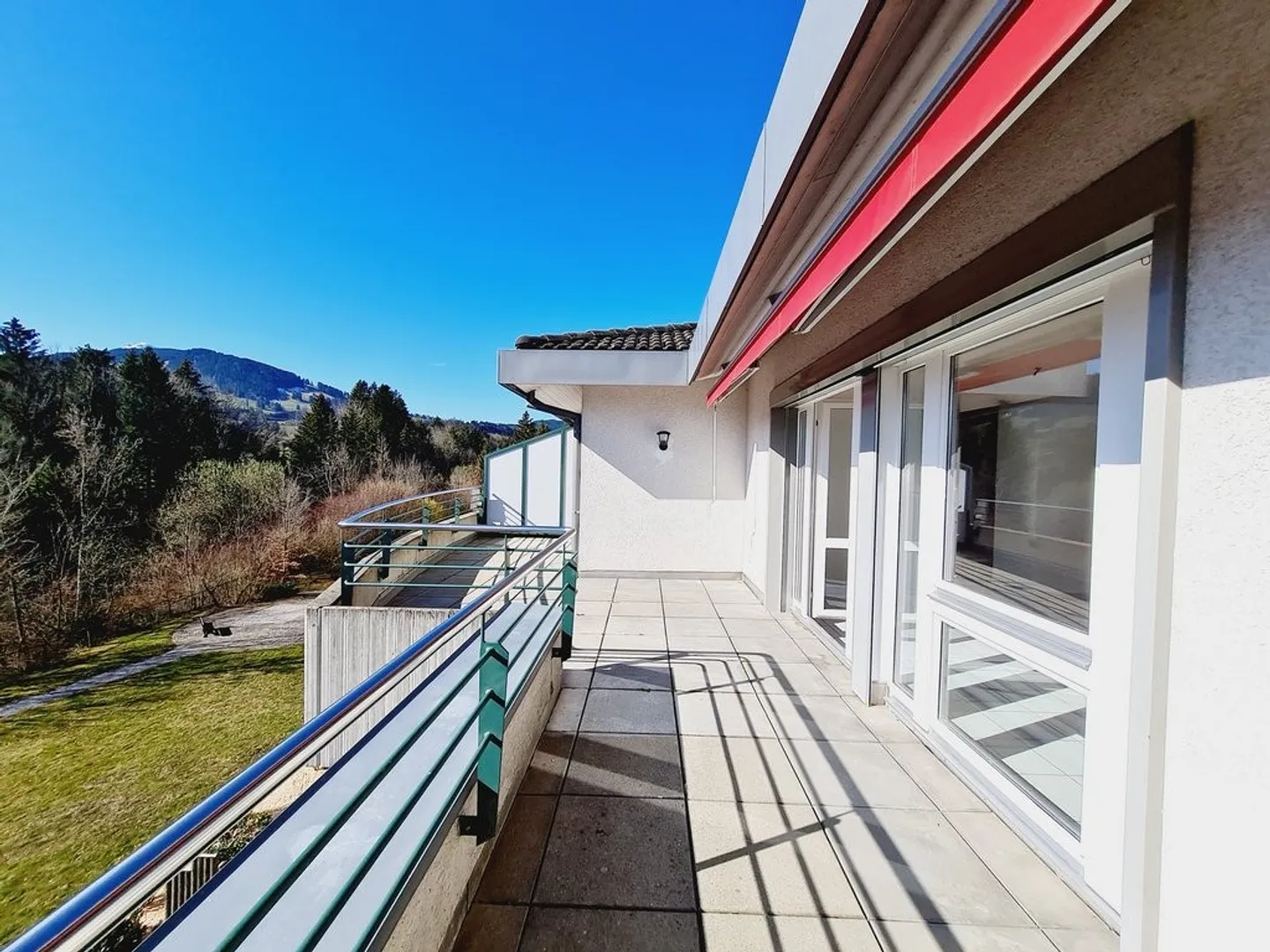 5,5-Zimmer-Dachgeschoss - 126m2 - Terrasse - Foto 2 von 10