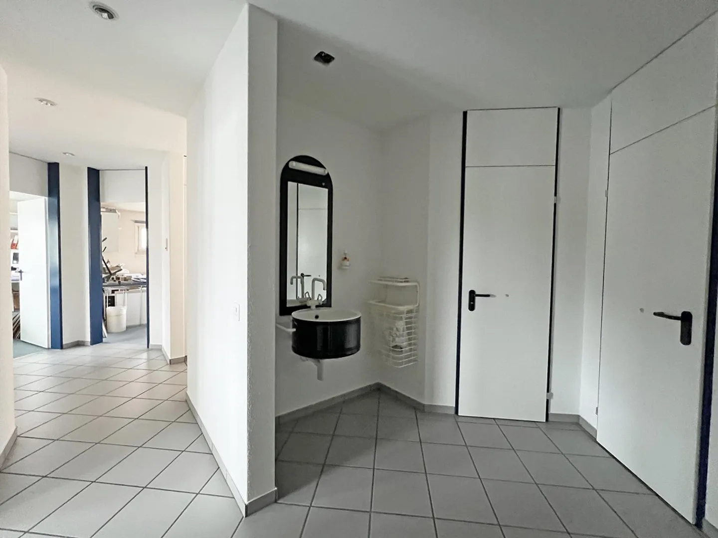 Various Office Spaces on the 1st Floor - Photo 7 of 9
