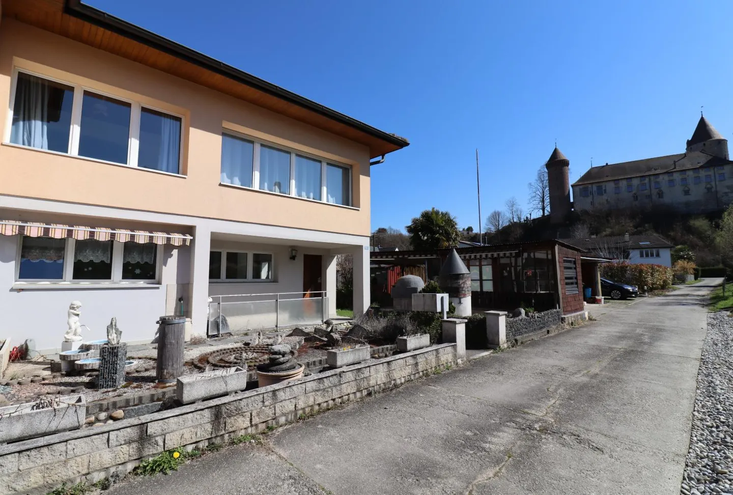 Maison jumelée avec 2 appartements - Photo 2 sur 22