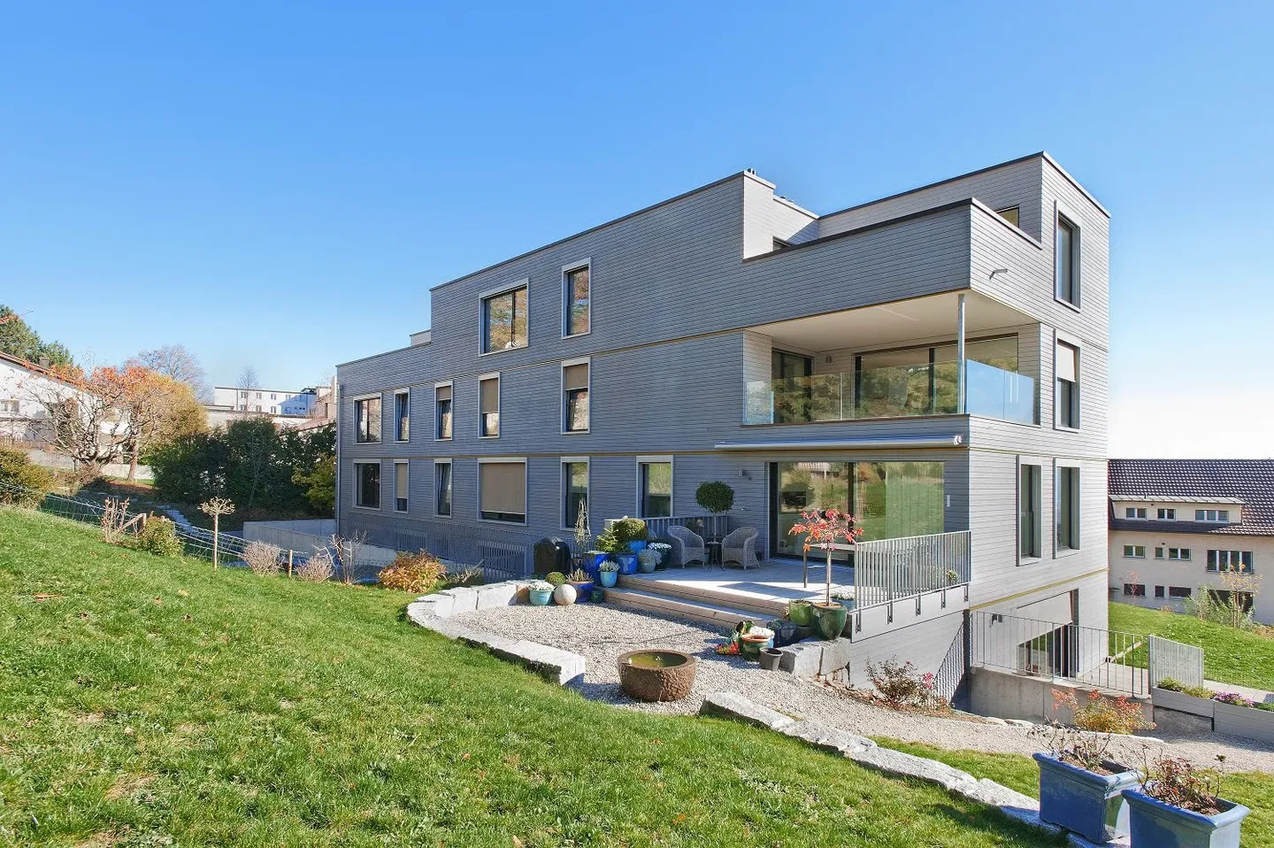 Exclusive penthouse apartment with three terraces and impressive views - Photo 8 of 9
