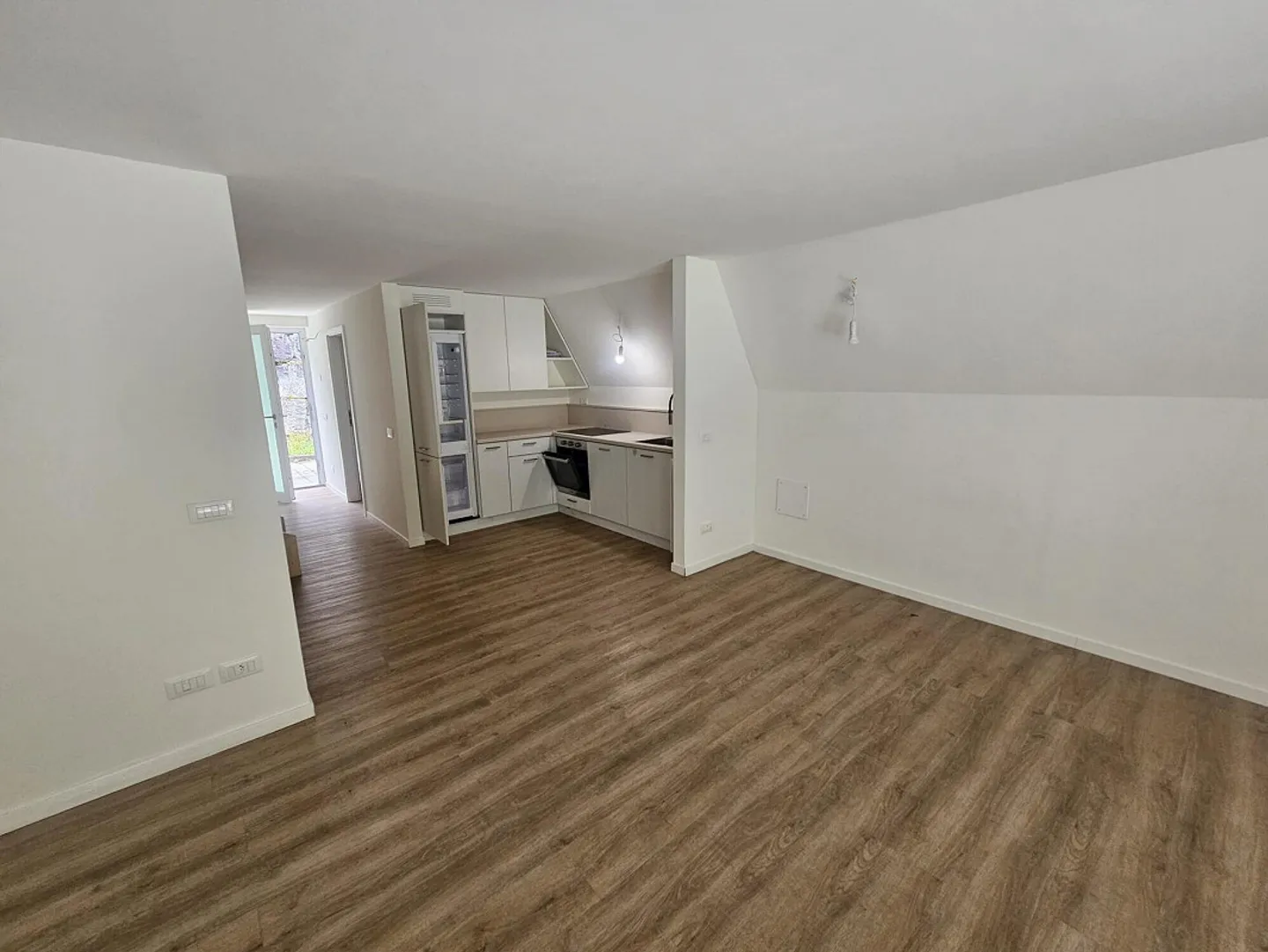 FEATURE SINGLE HOUSE 4.5 ROOMS IN FAIDO - Photo 3 of 9