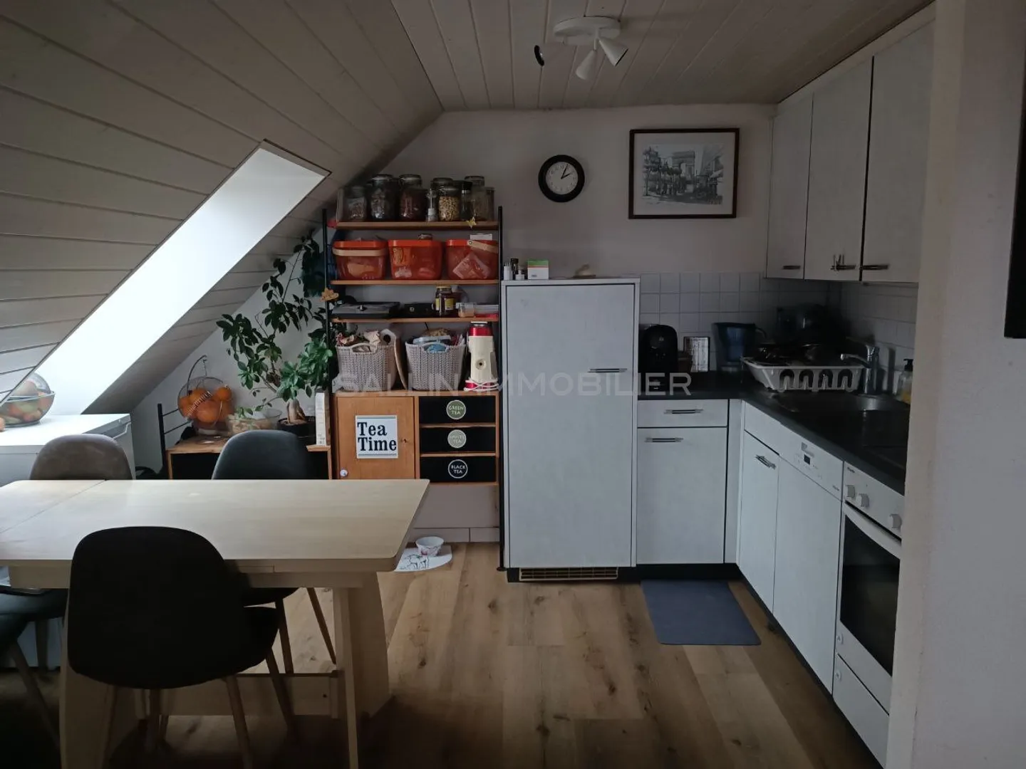 HELLER 3½ ZIMMER WOHNUNG - Foto 2 von 7