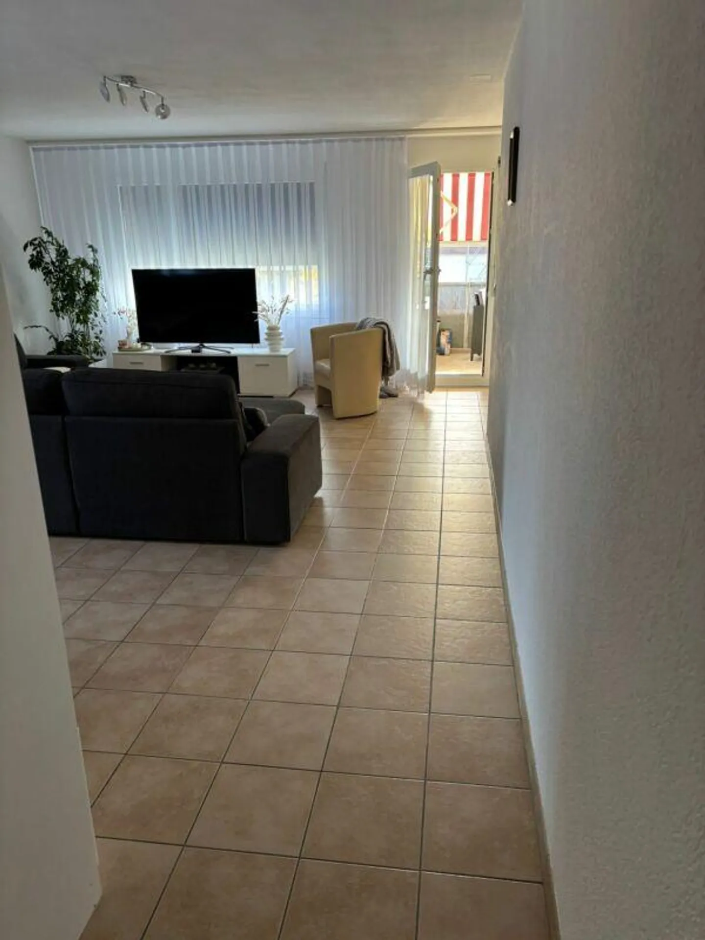 Grande appartement de 4.5 pièces - Photo 4 sur 11