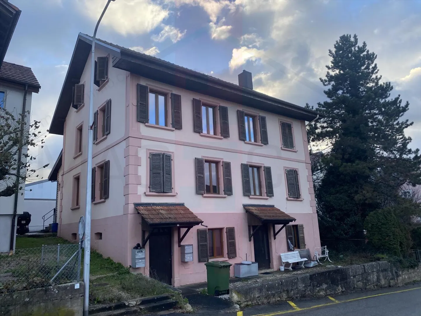 Dachgeschosswohnung in Courgenay - Foto 3 von 3