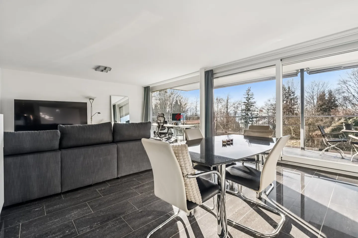 Vivere comodamente, vivere a contatto con la natura - Bijou al Zugerberg - Foto 2 di 9