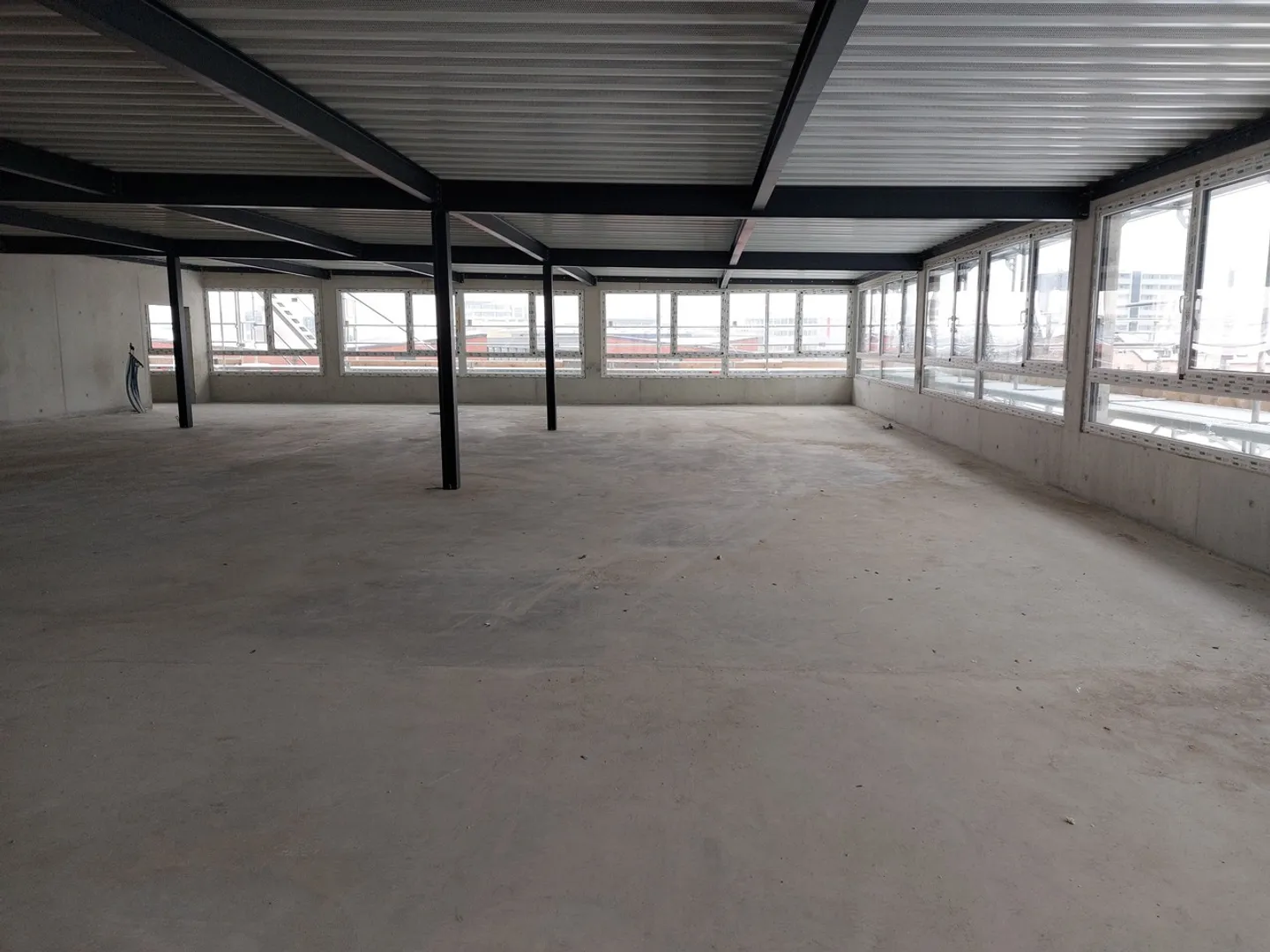 Immeuble mixte à louer - Photo 3 sur 8