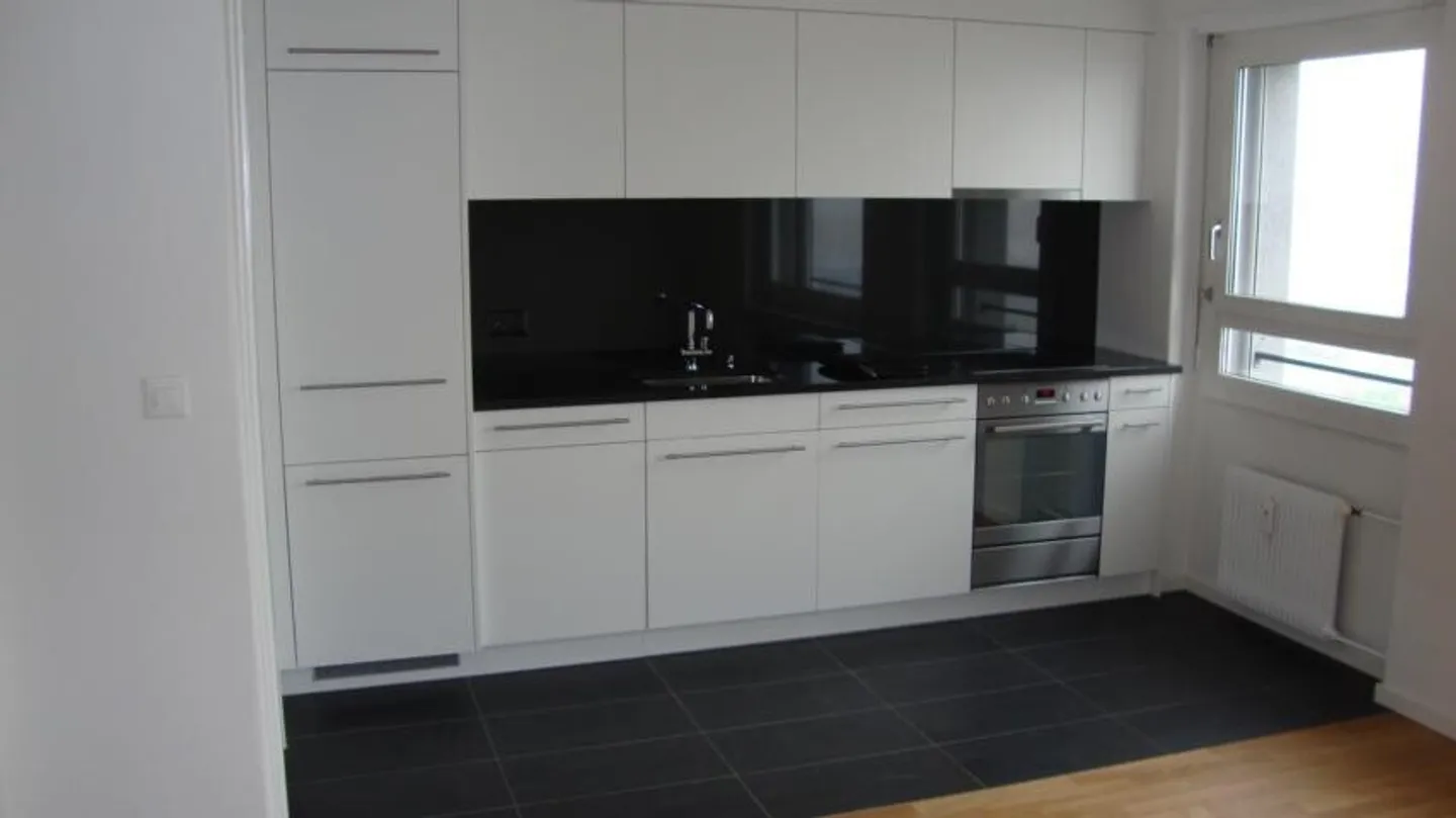 Apartment for rent - Photo 2 of 4