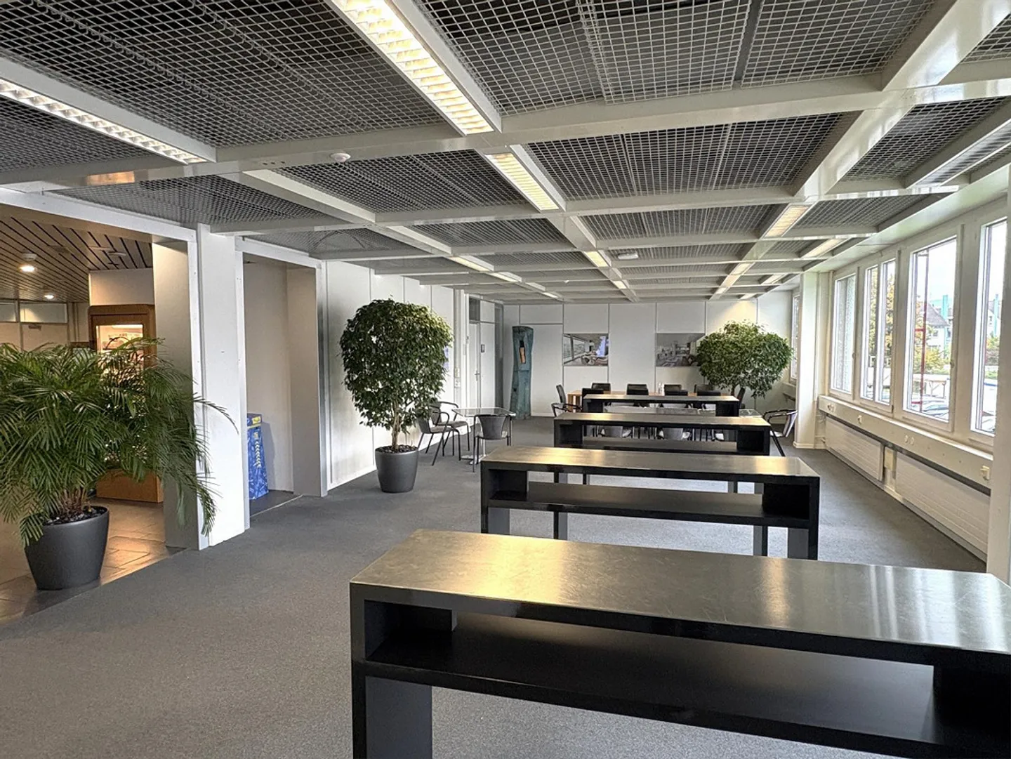 Solution parfaite pour des besoins d'espace temporaires - Espaces de bureau/commerciaux individuels à partir de 30 m² - Photo 4 sur 6