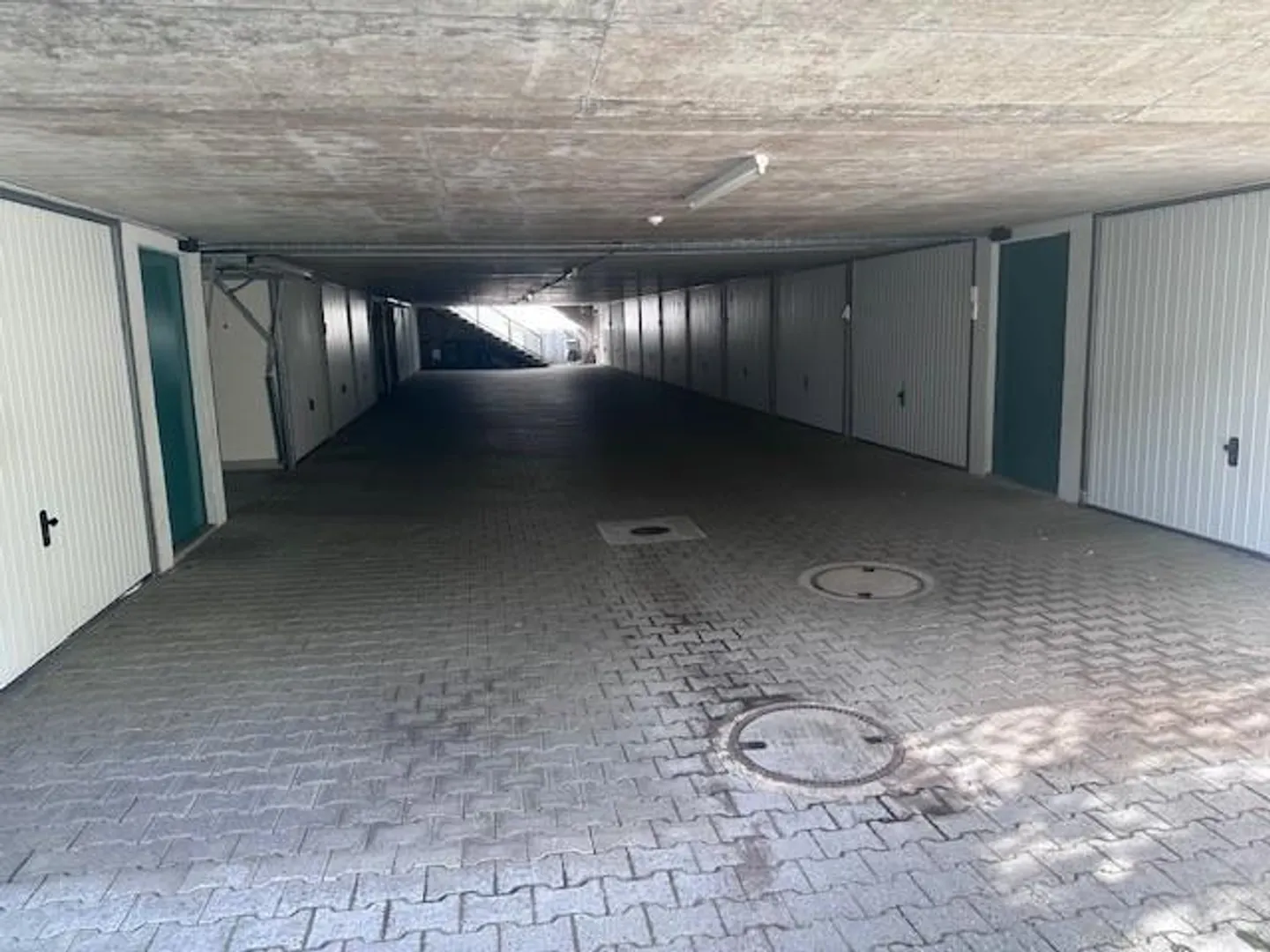 Charmante Dachwohnung mit Garten - Foto 16 von 16