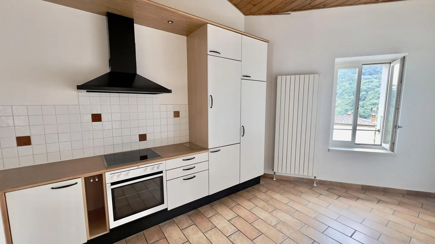 GELEGENHEIT - GERÄUMIGES 3.5-ZIMMER-DUPLEX IM HERZEN VON PURASCA - Foto 3 von 11