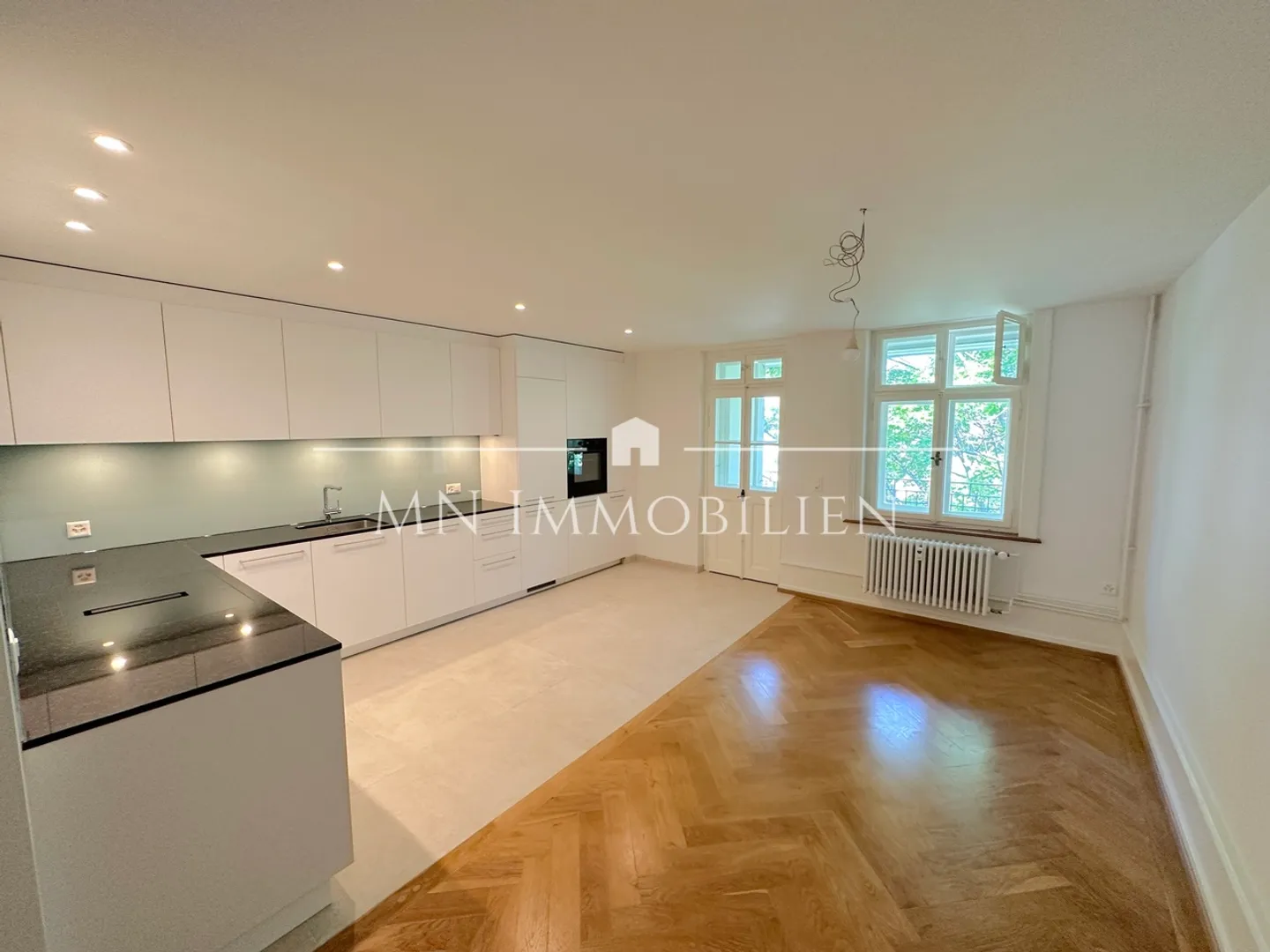 Appartamento duplex esclusivo di 6,5 stanze vicino alla fiera di Basilea - Foto 1 di 6
