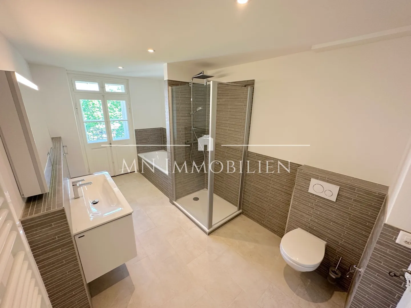 Appartamento duplex esclusivo di 6,5 stanze vicino alla fiera di Basilea - Foto 3 di 6
