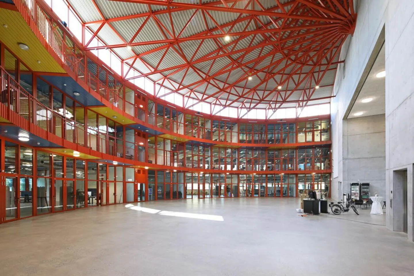 Commercial Spaces in the New LIUG Building in Chur - Photo 7 of 10