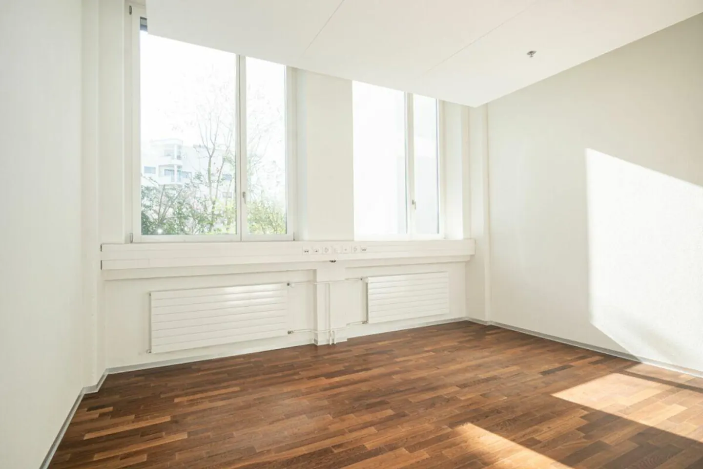 Bürofläche im Erdgeschoss - Foto 7 von 11