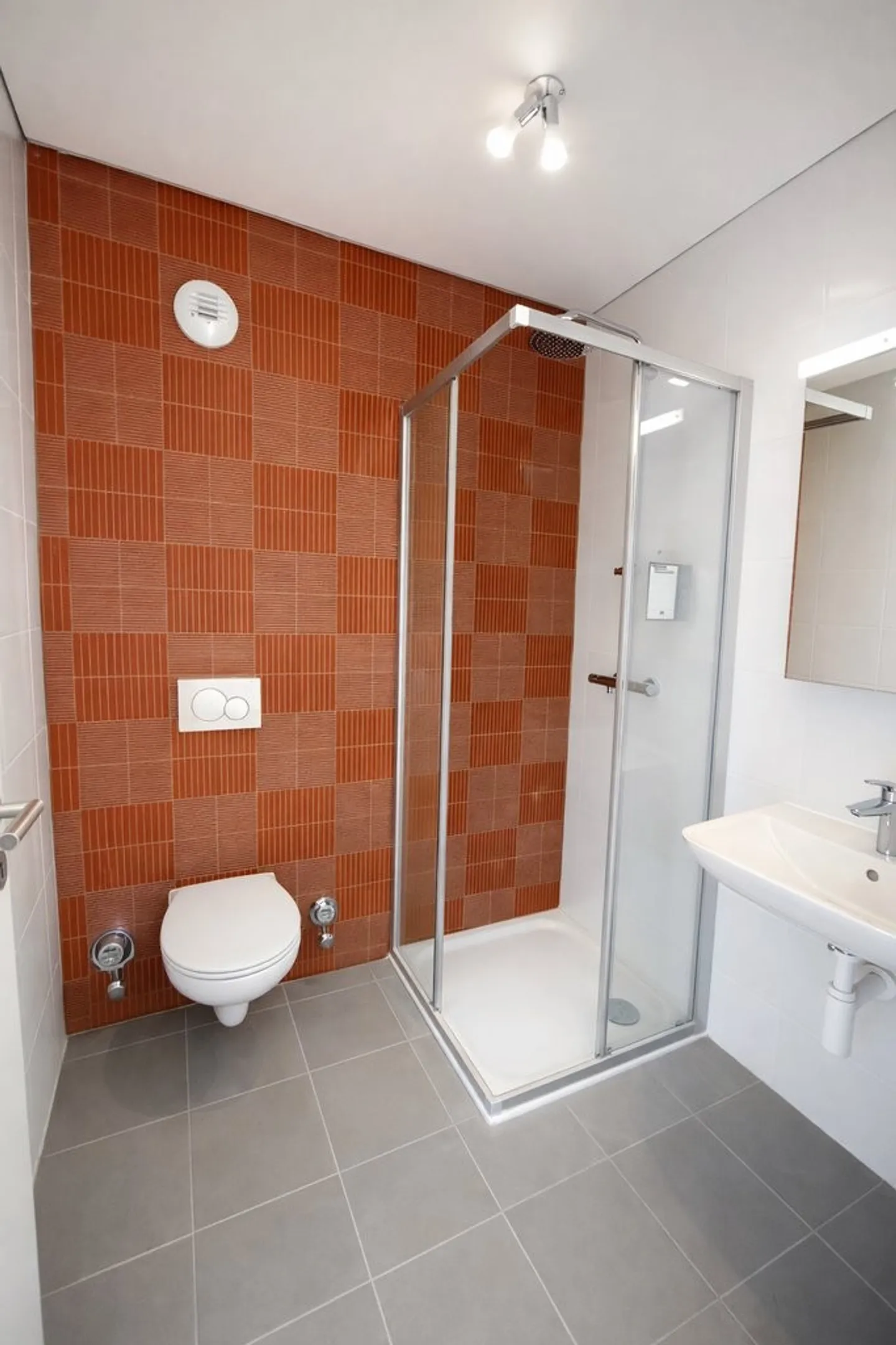 Appartamento moderno con terrazza - Foto 4 di 7