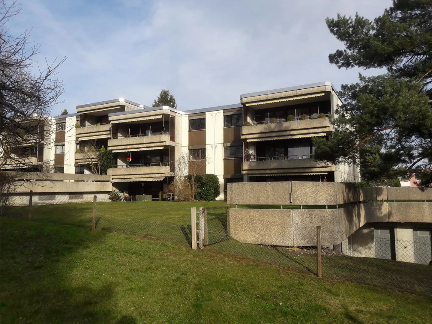 2 ATTRACTIVE MFH WITH 12 APARTMENTS - FIXED MORTGAGE 0.95% - Photo 3 of 26