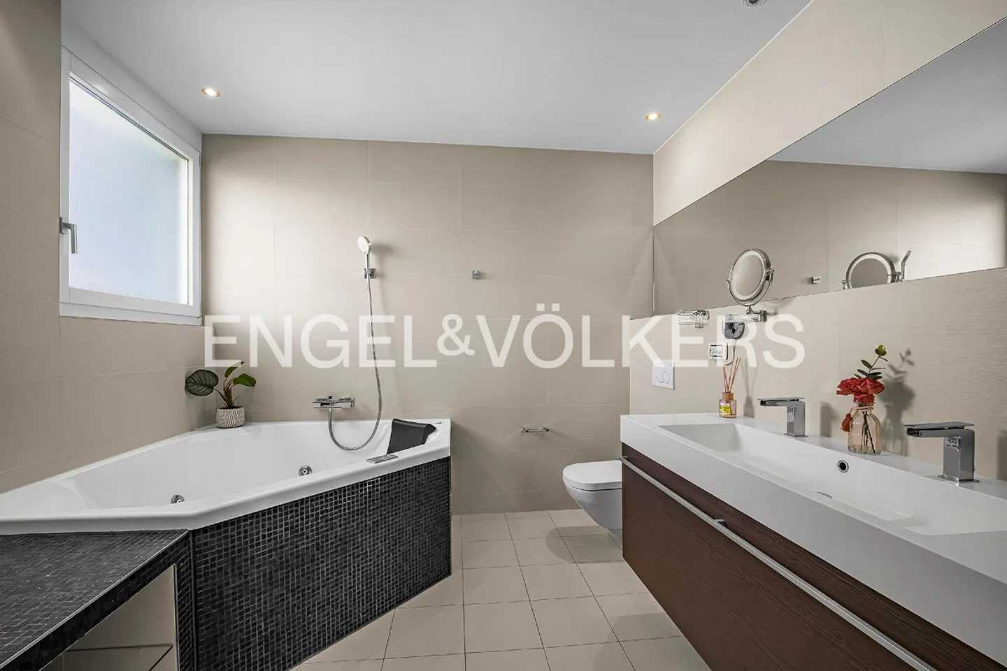 Penthouse with panoramic terrace near the lake (113) - Photo 8 of 10