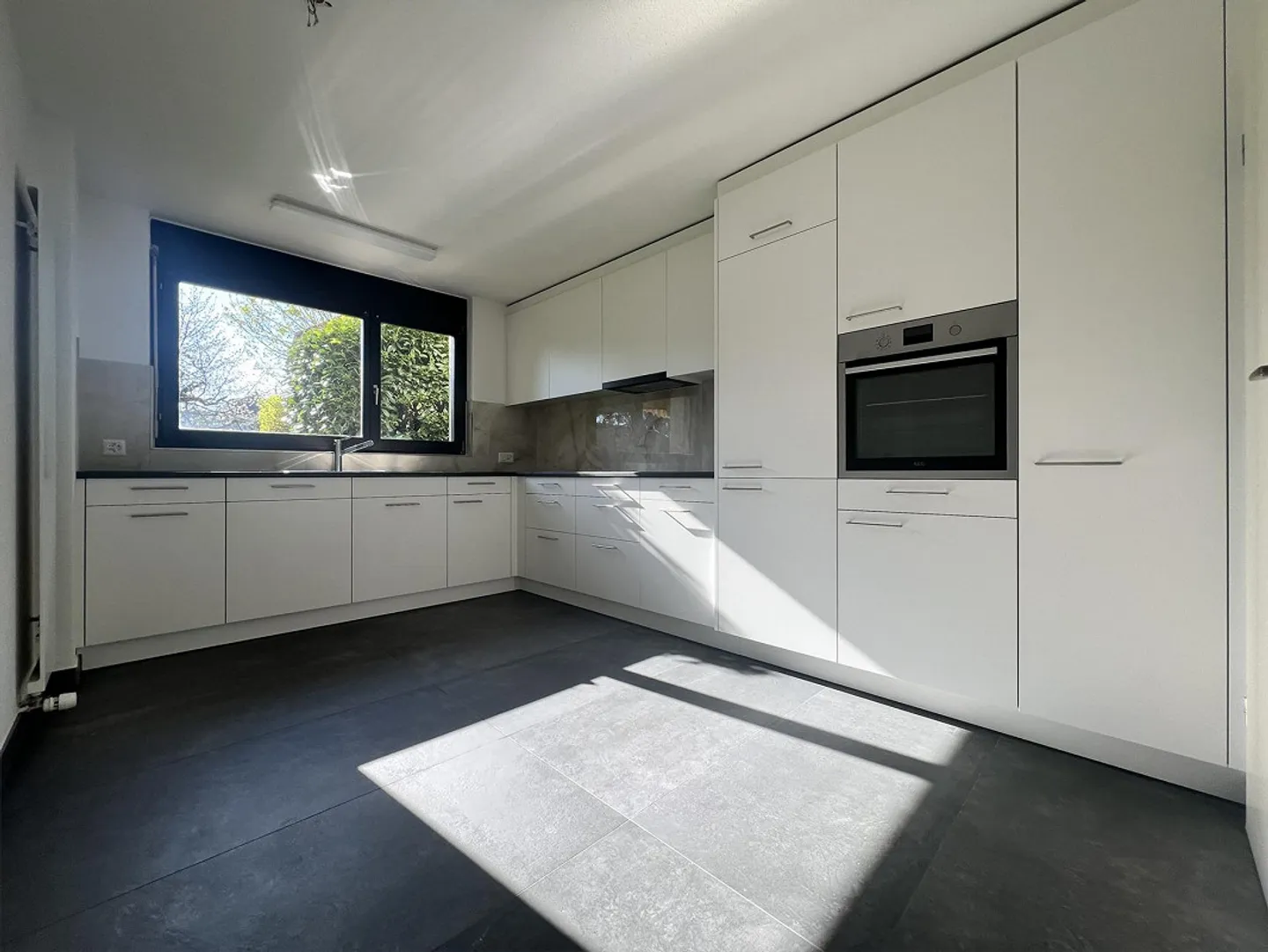 2 ATTRACTIVE MFH WITH 12 APARTMENTS - FIXED MORTGAGE 0.95% - Photo 8 of 26